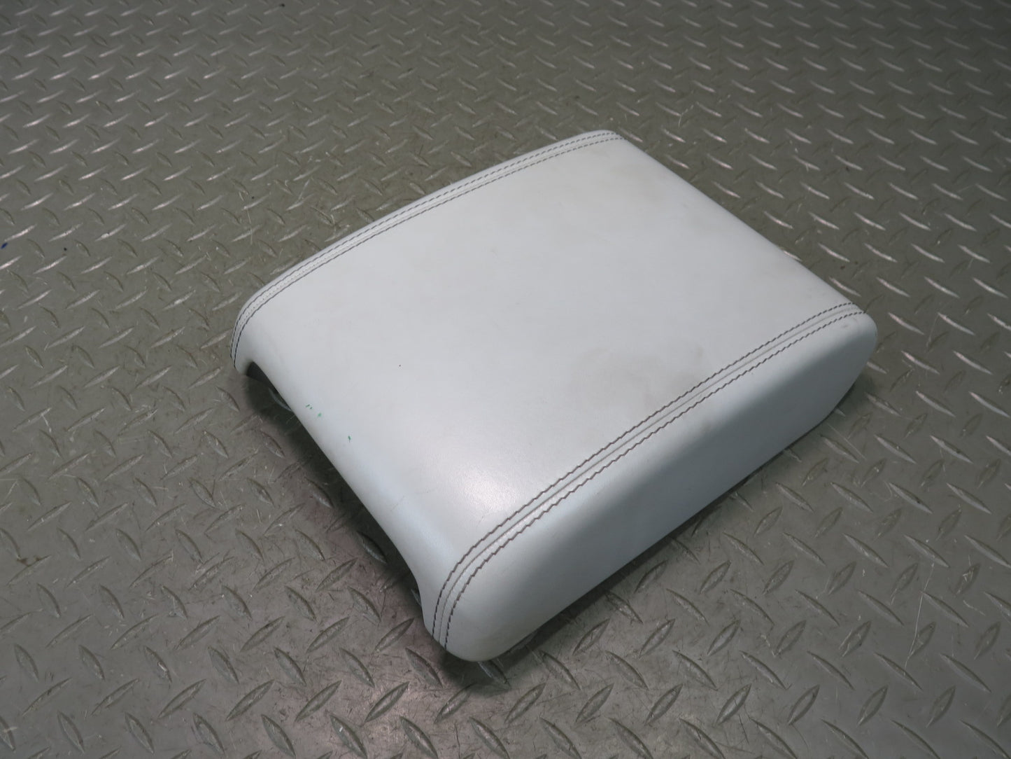 2012-2019 Range Rover Evoque L538 Center Console Leather Armrest Lid Cover