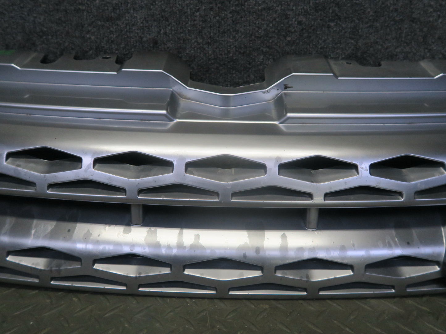 2012-2015 Range Rover Evoque L538 Front Hood Upper Air Vent Grille