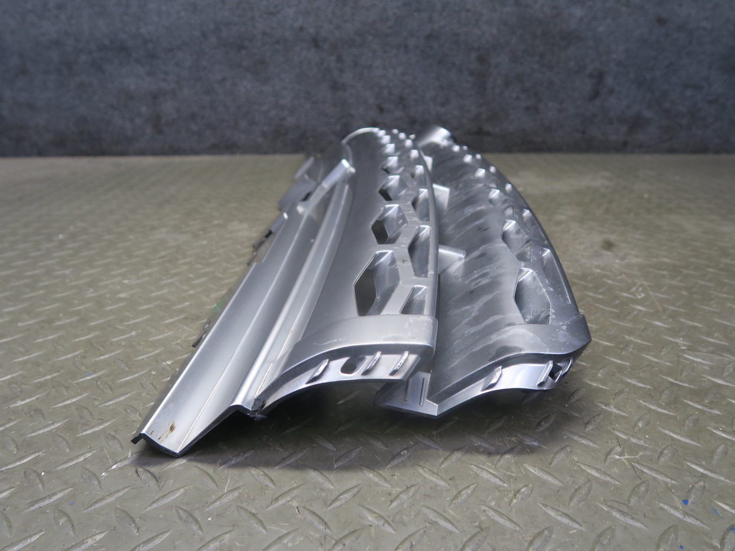 2012-2015 Range Rover Evoque L538 Front Hood Upper Air Vent Grille