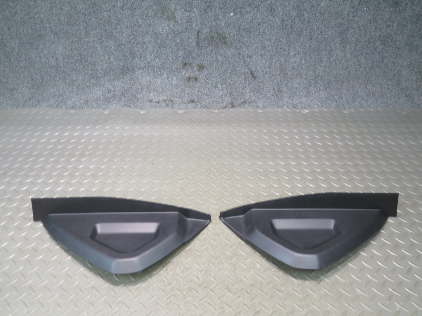 12-19 Range Rover Evoque L538 Dash Front Left & Right END Trim Cover Panel Set