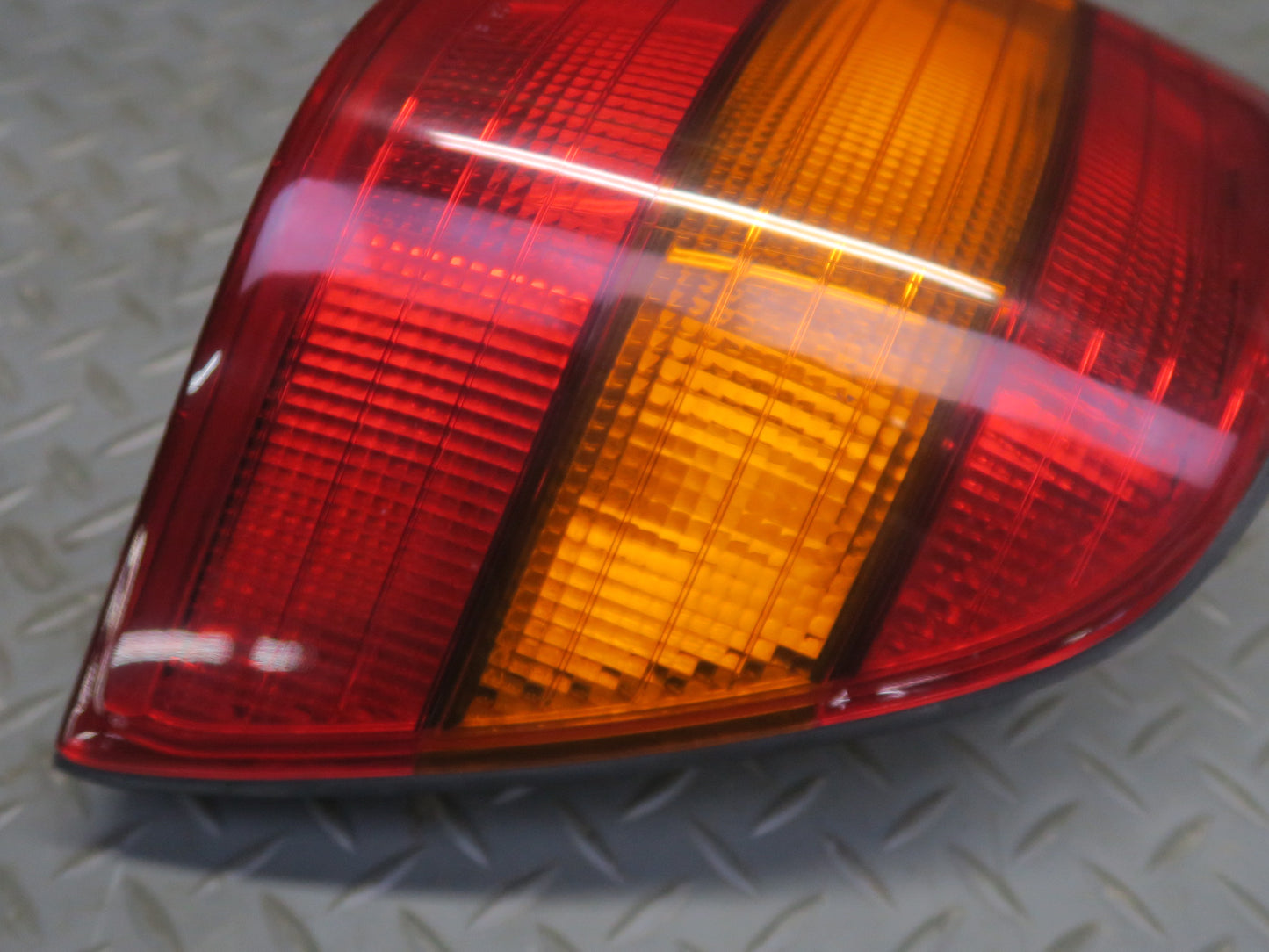 95-97 Toyota Celsior UCF20 Rear Right Side Outer Tail Light Lamp OEM