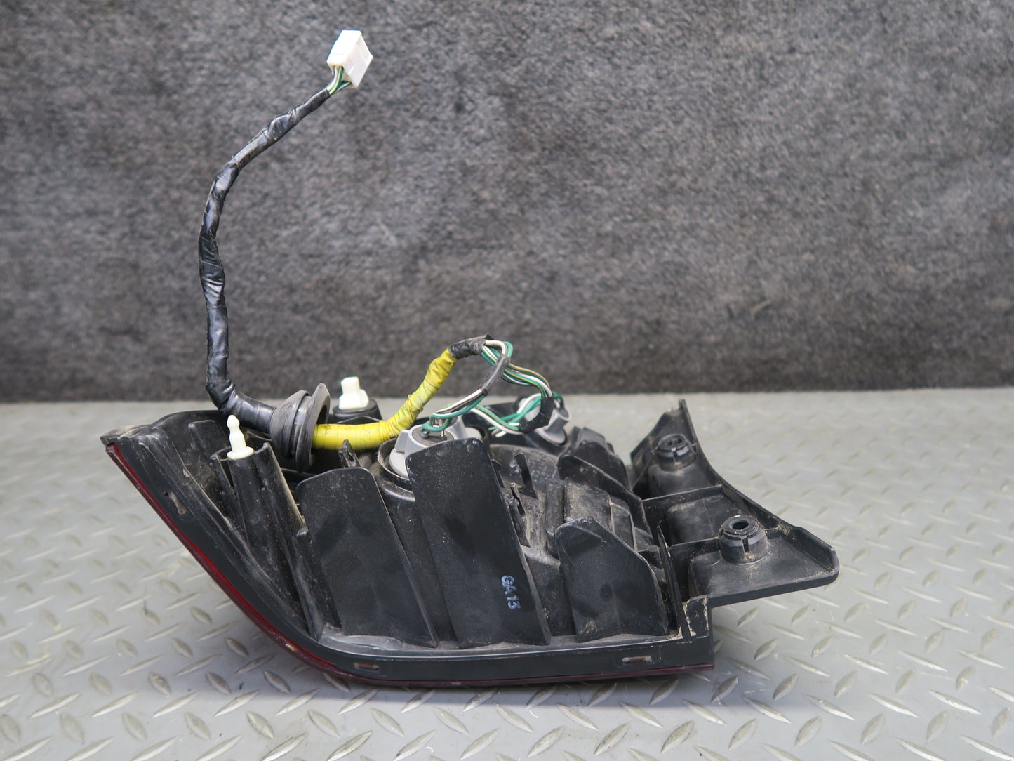 95-97 Toyota Celsior UCF20 Rear Right Side Outer Tail Light Lamp OEM