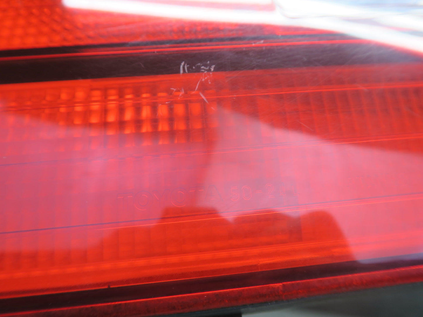 95-97 Toyota Celsior UCF20 Rear Left Inner Tail Light Lamp 81498-50020 OEM