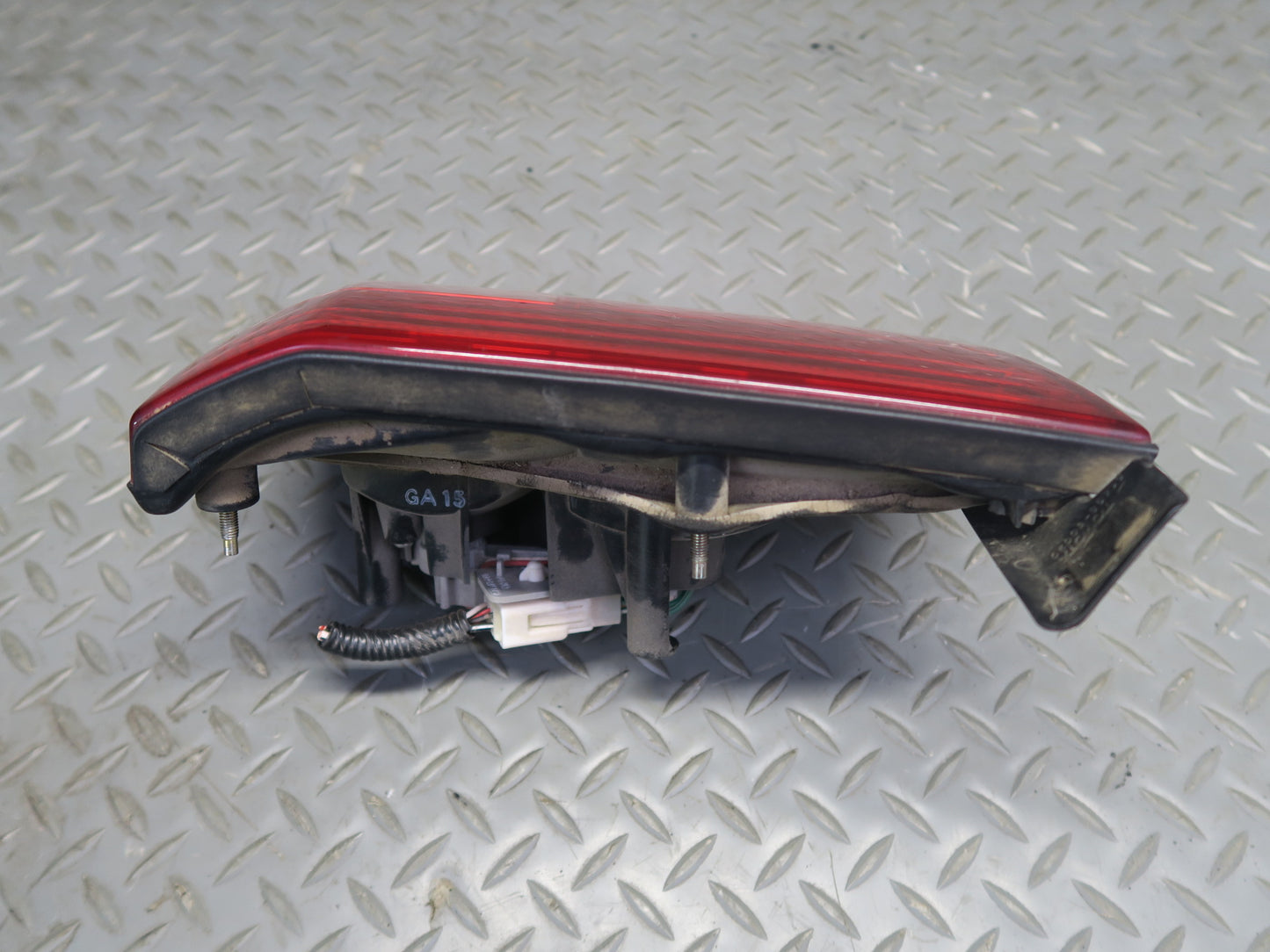 95-97 Toyota Celsior UCF20 Rear Left Inner Tail Light Lamp 81498-50020 OEM