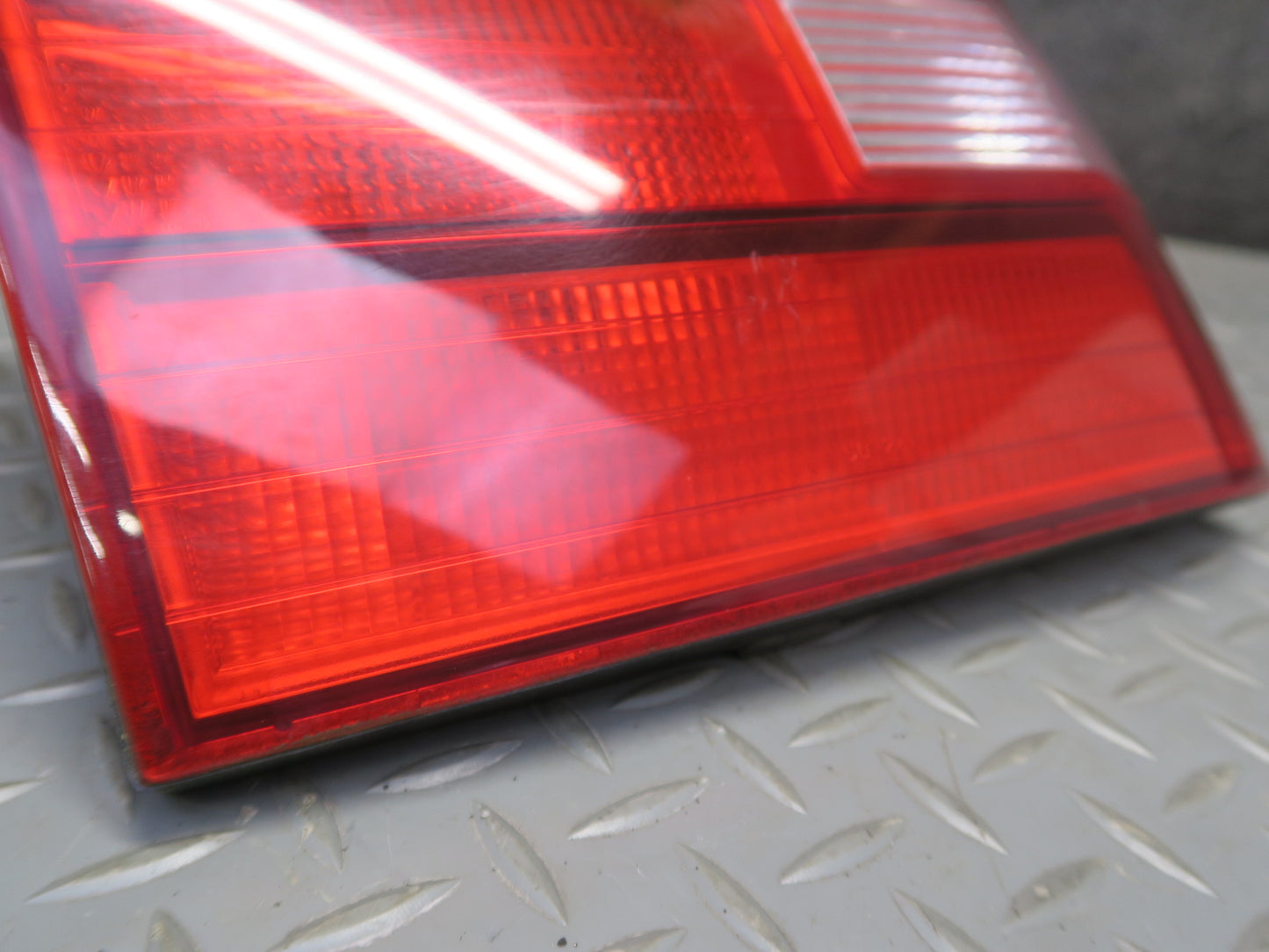 95-97 Toyota Celsior UCF20 Rear Left Inner Tail Light Lamp 81498-50020 OEM