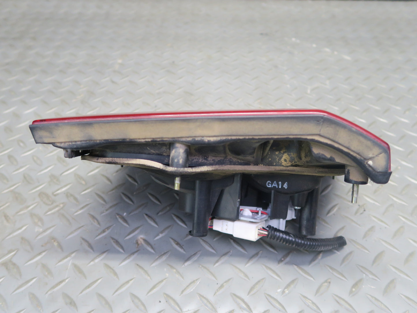 95-97 Toyota Celsior UCF20 Rear Right Inner Tail Light Lamp OEM