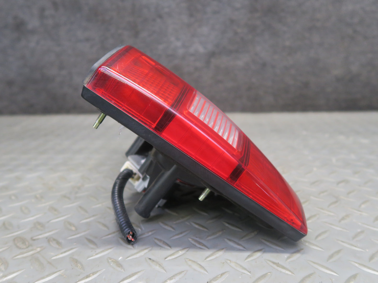 95-97 Toyota Celsior UCF20 Rear Right Inner Tail Light Lamp OEM