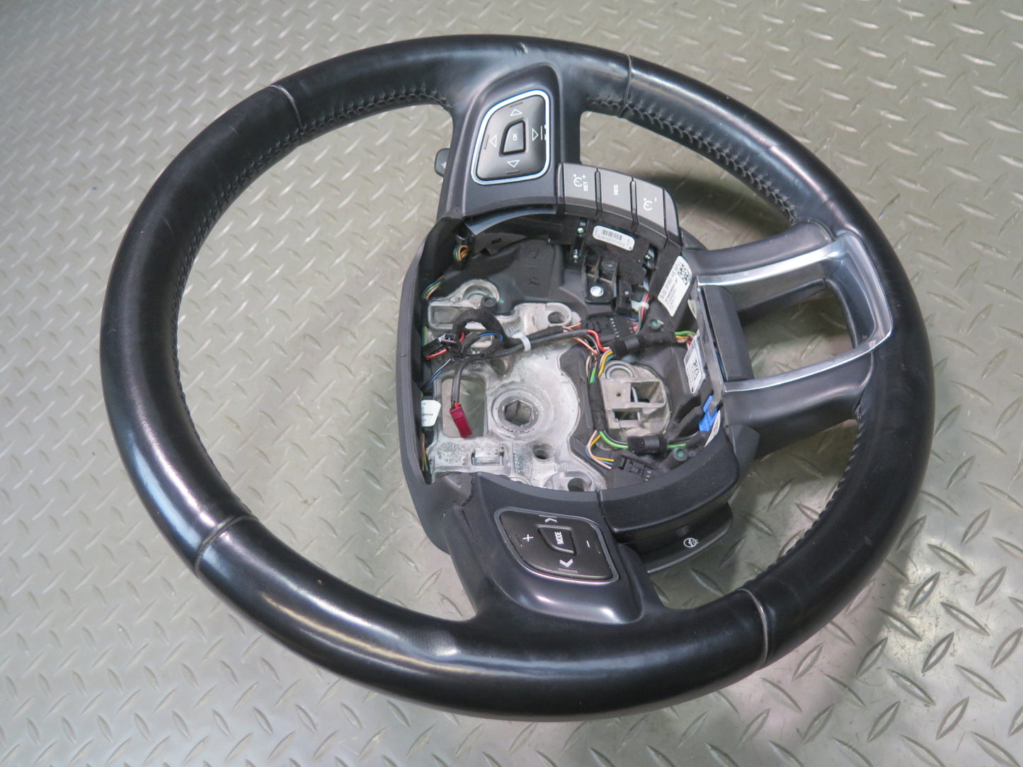2012-2015 Range Rover Evoque L538 Leather Heated Steering w Controls & Paddles
