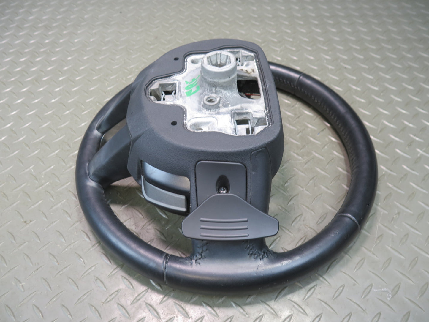 2012-2015 Range Rover Evoque L538 Leather Heated Steering w Controls & Paddles