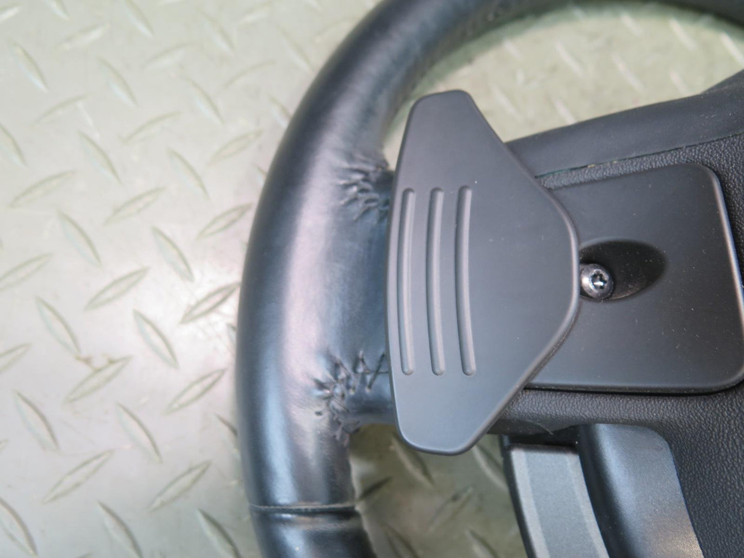 2012-2015 Range Rover Evoque L538 Leather Heated Steering w Controls & Paddles