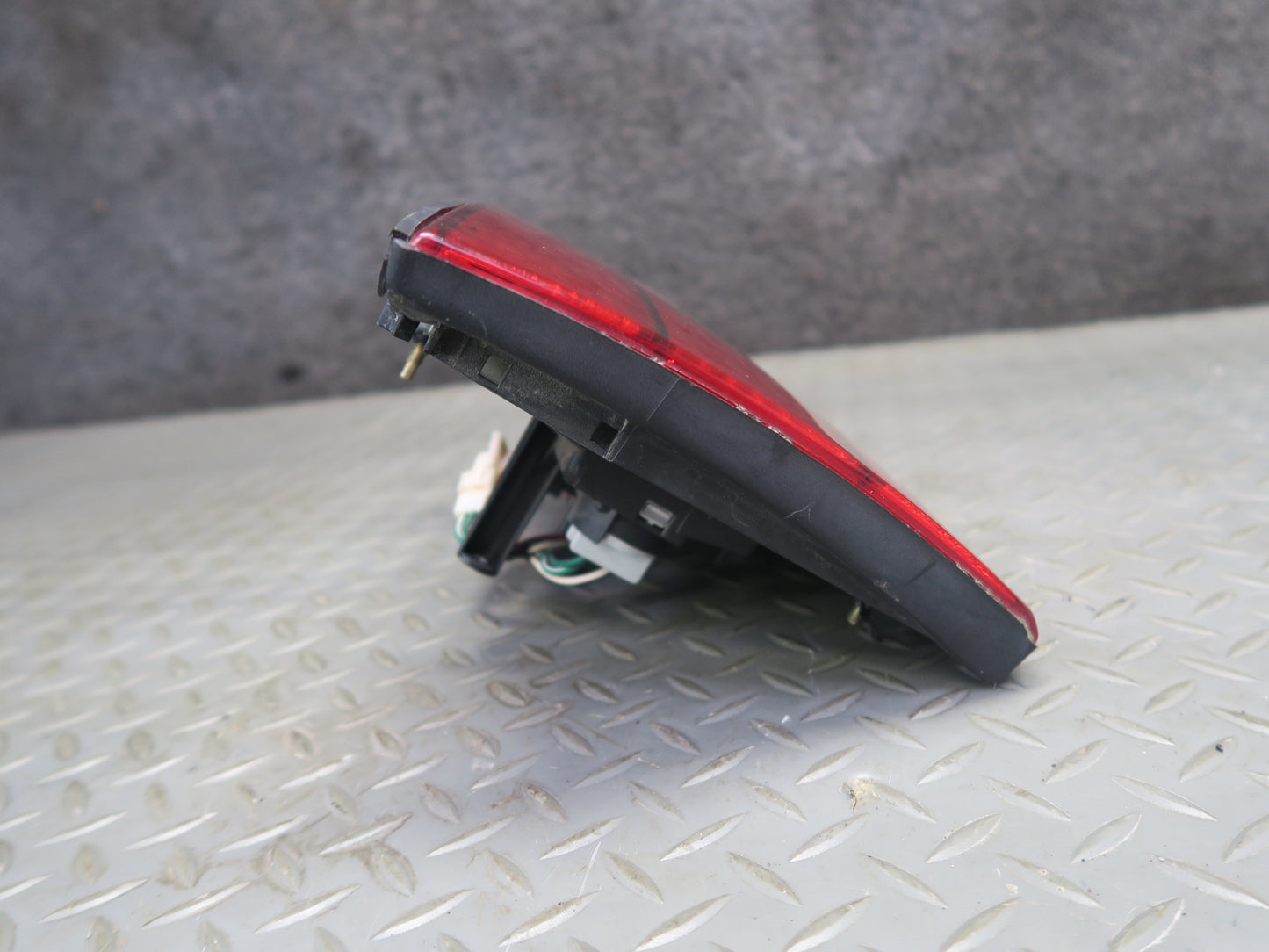 98-00 Lexus UCF20L LS400 Rear Left Inner Tail Light Lamp OEM