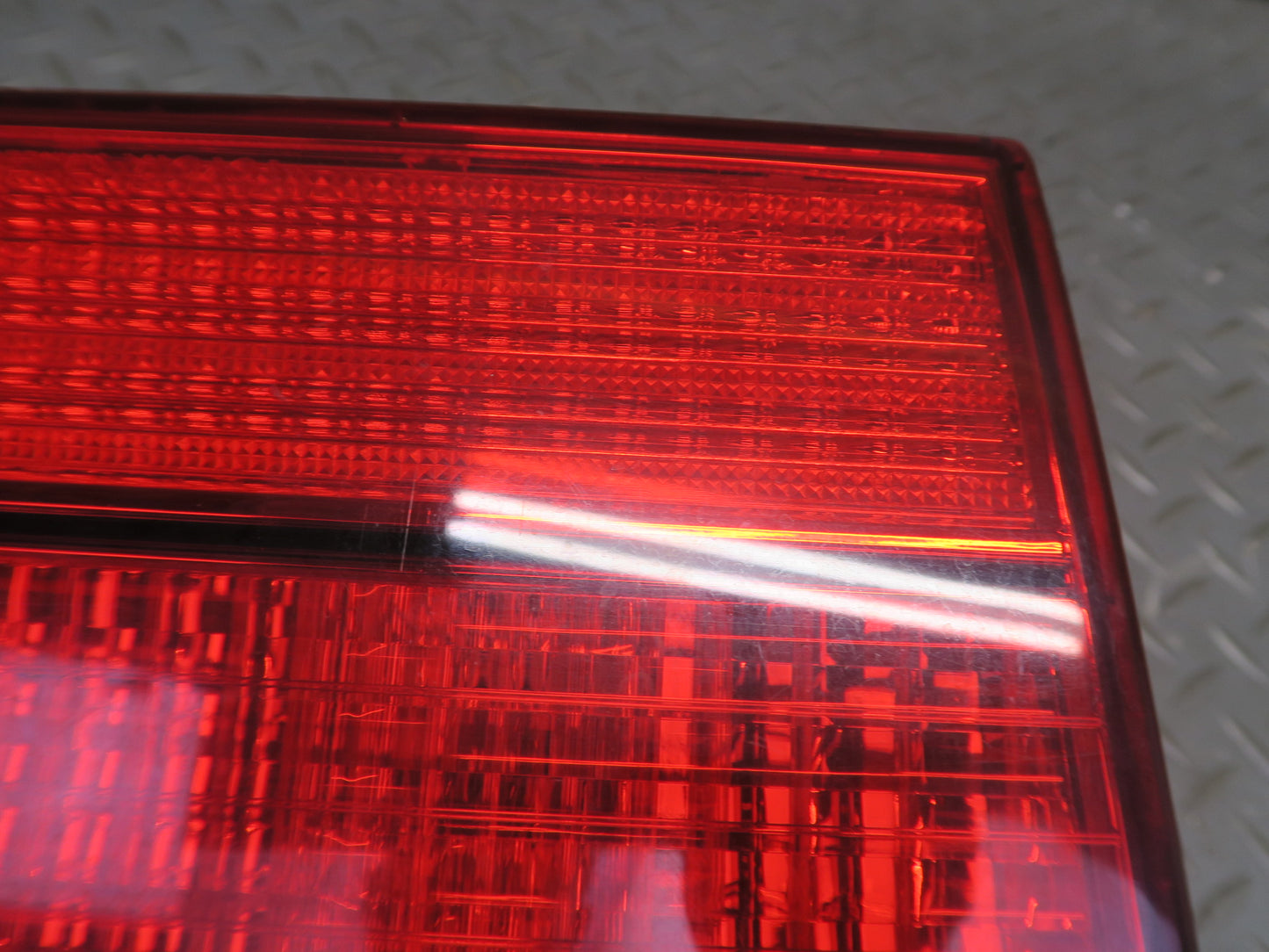 98-00 Lexus UCF20L LS400 Rear Left Inner Tail Light Lamp OEM