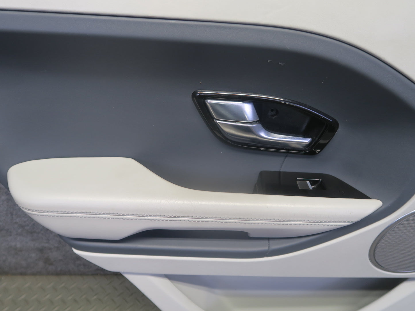 2012-2015 Range Rover Evoque L538 4DR Rear Door Interior Trim Panel Set of 2