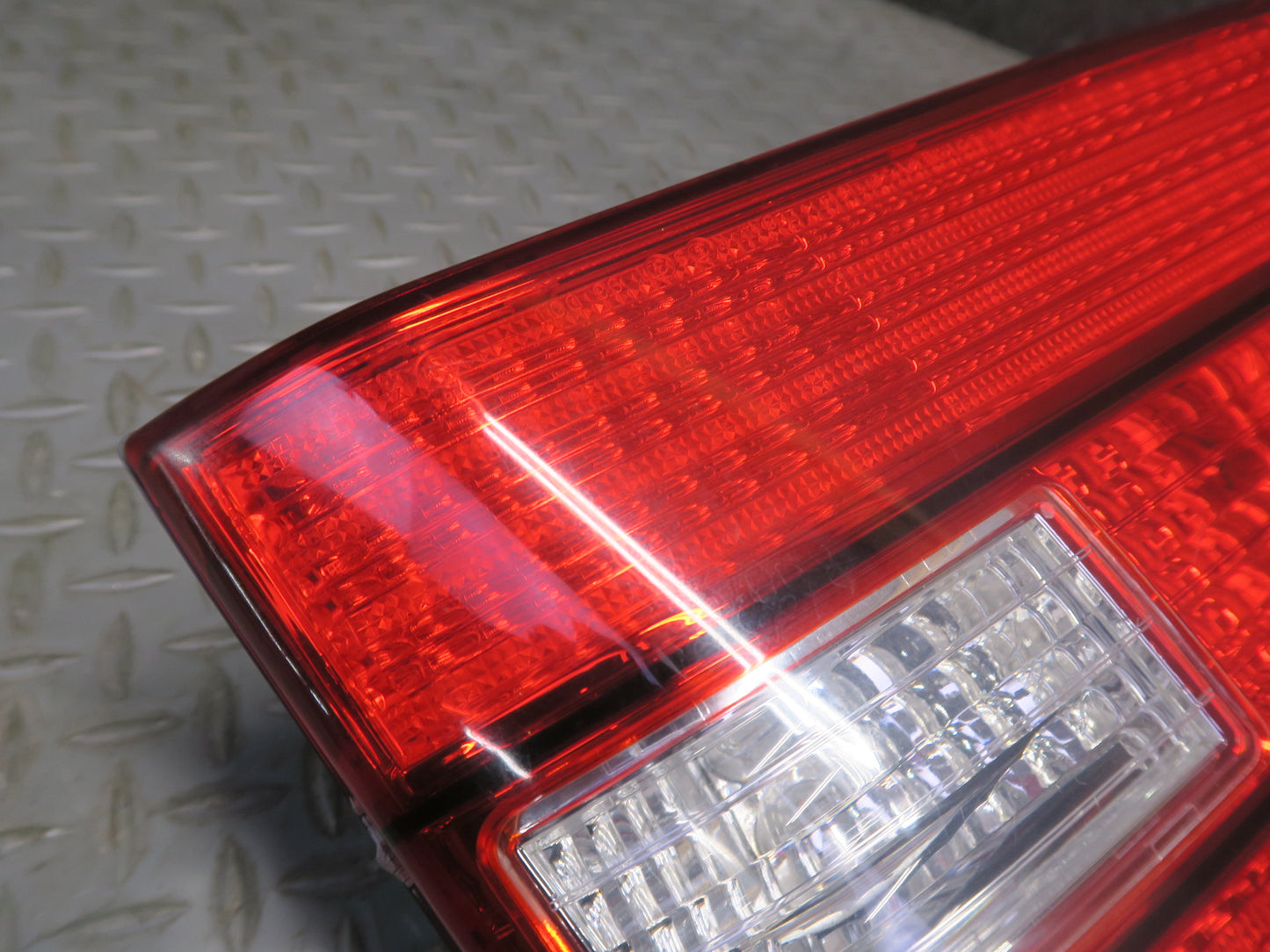 98-00 Lexus UCF20L LS400 Rear Left Inner Tail Light Lamp OEM