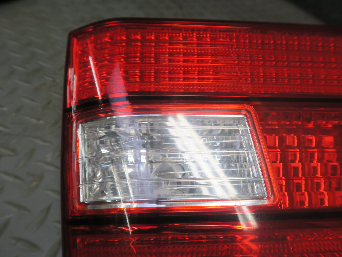98-00 Lexus UCF20L LS400 Rear Left Inner Tail Light Lamp OEM