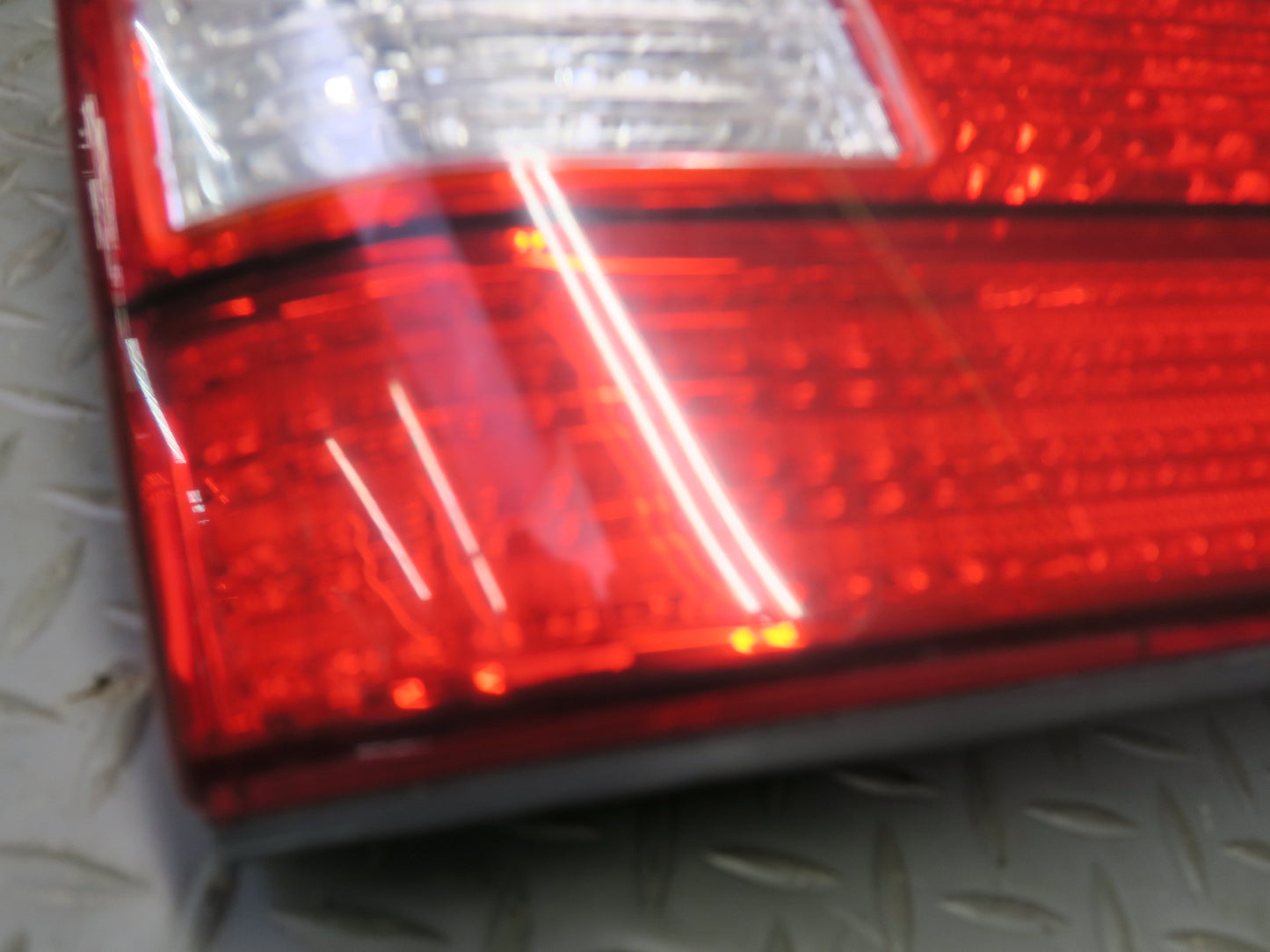 98-00 Lexus UCF20L LS400 Rear Left Inner Tail Light Lamp OEM