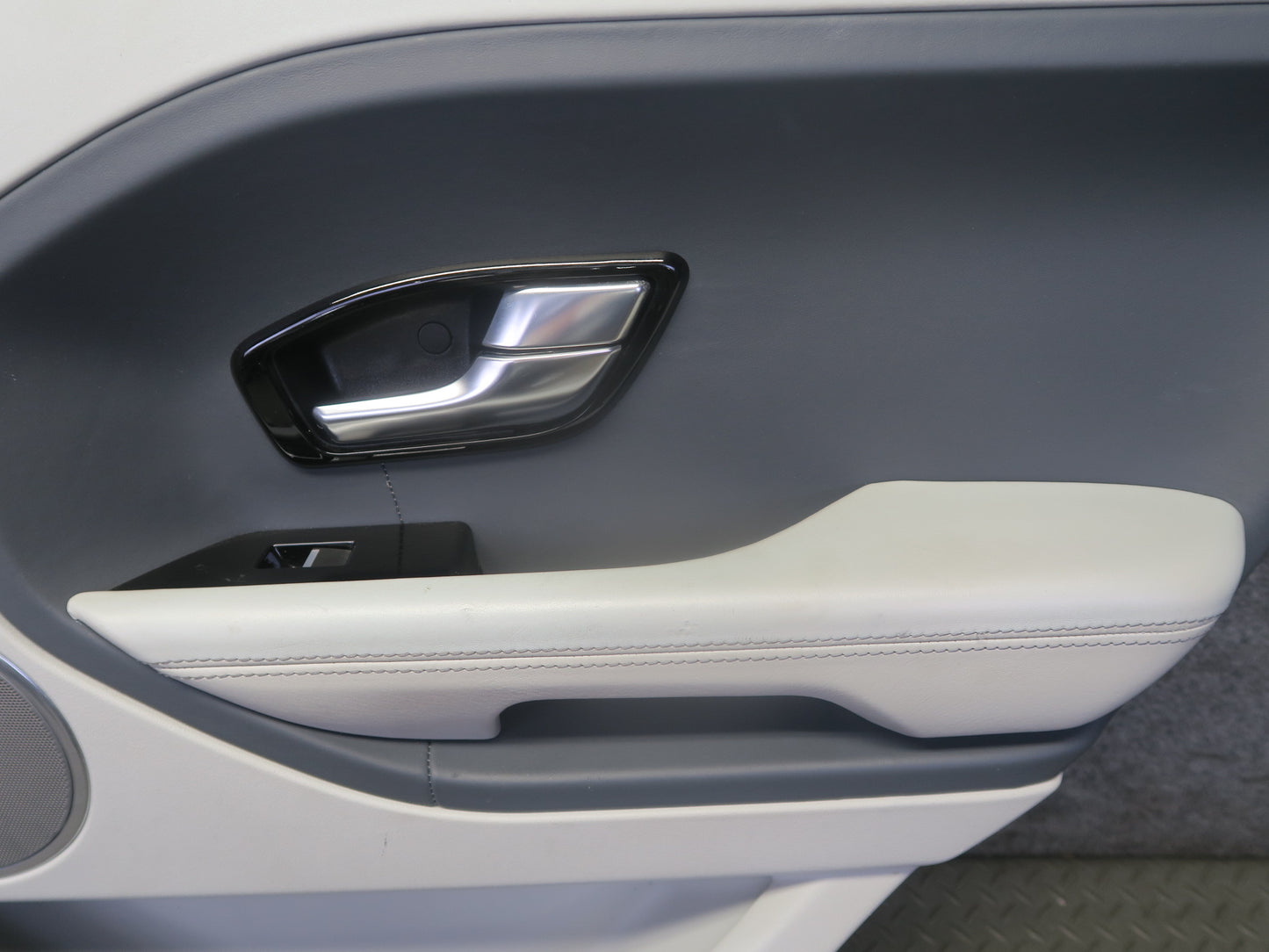 2012-2015 Range Rover Evoque L538 4DR Rear Door Interior Trim Panel Set of 2