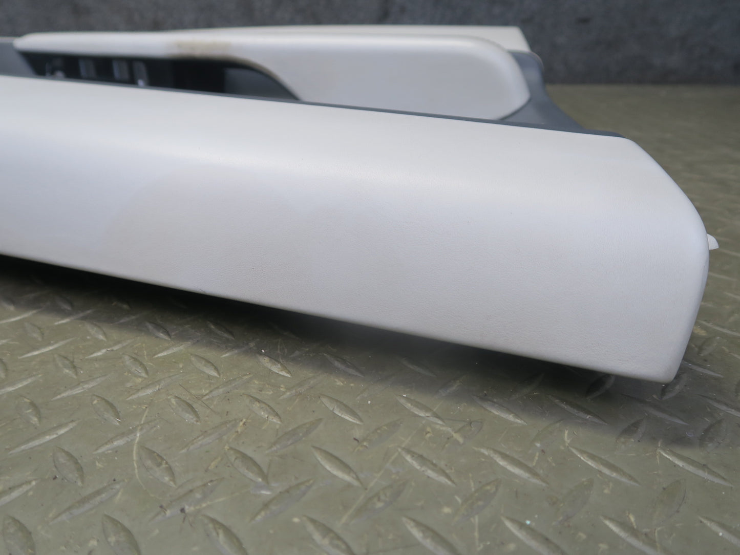 2012-2015 Range Rover Evoque L538 4DR Front Door Interior Trim Panel Set of 2