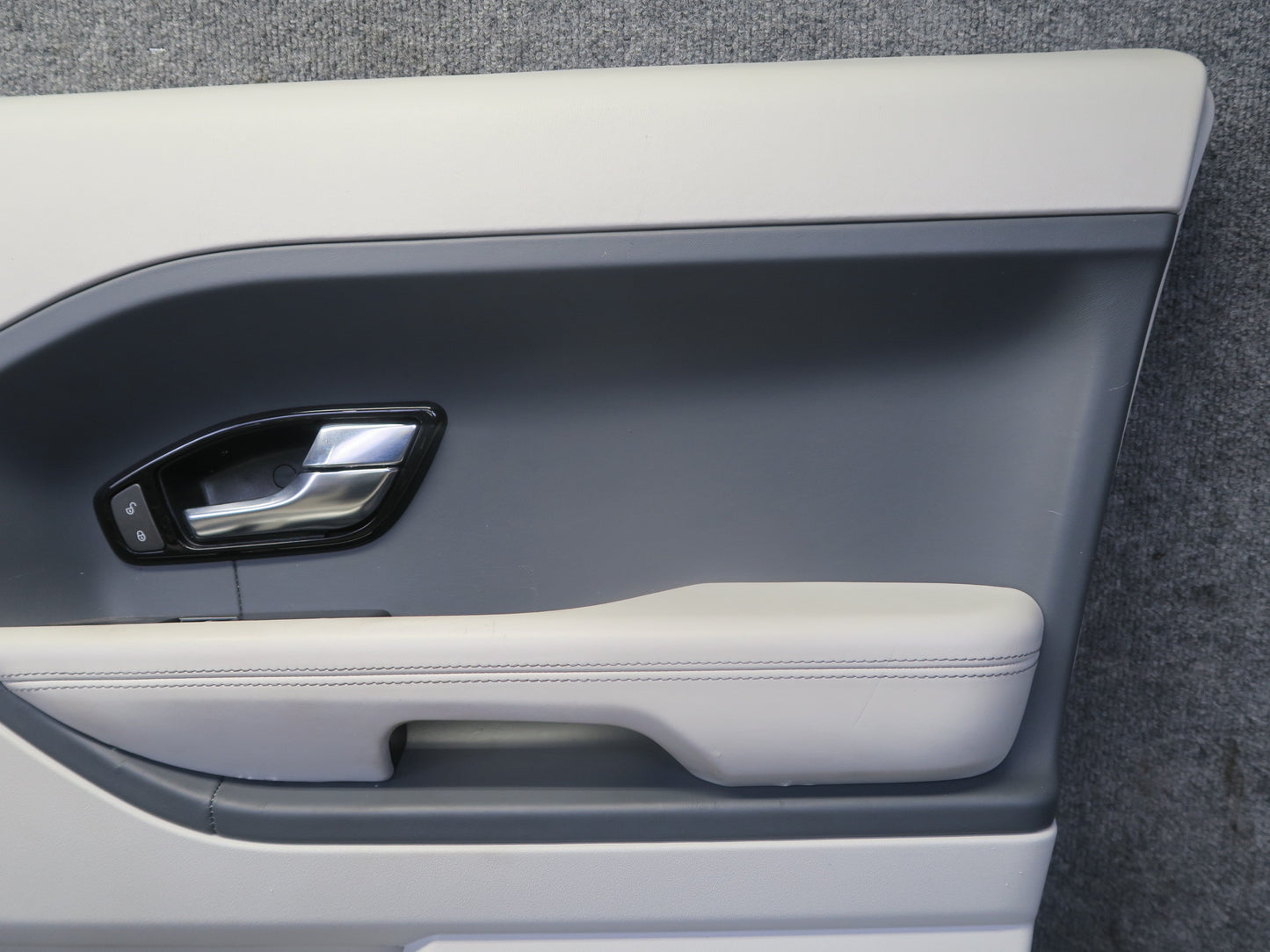 2012-2015 Range Rover Evoque L538 4DR Front Door Interior Trim Panel Set of 2