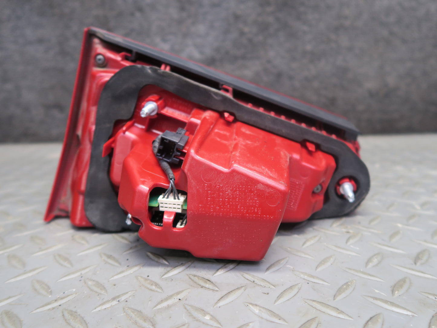 13-16 Audi A4 S4 B8 Rear Left Driver Side Inner Tail Light Lamp 8K5945093AD OEM