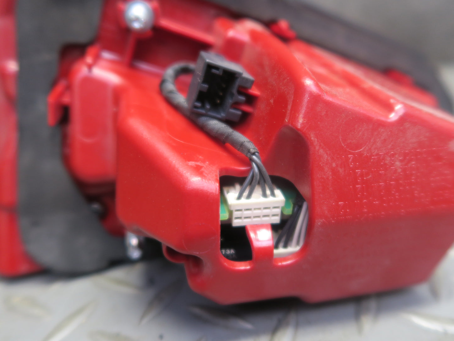 13-16 Audi A4 S4 B8 Rear Left Driver Side Inner Tail Light Lamp 8K5945093AD OEM