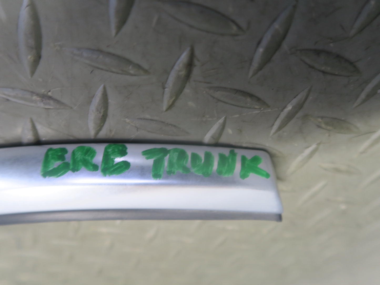 2012-2019 Range Rover Evoque L538 Rear Trunk Tailgate Center Molding Trim Panel