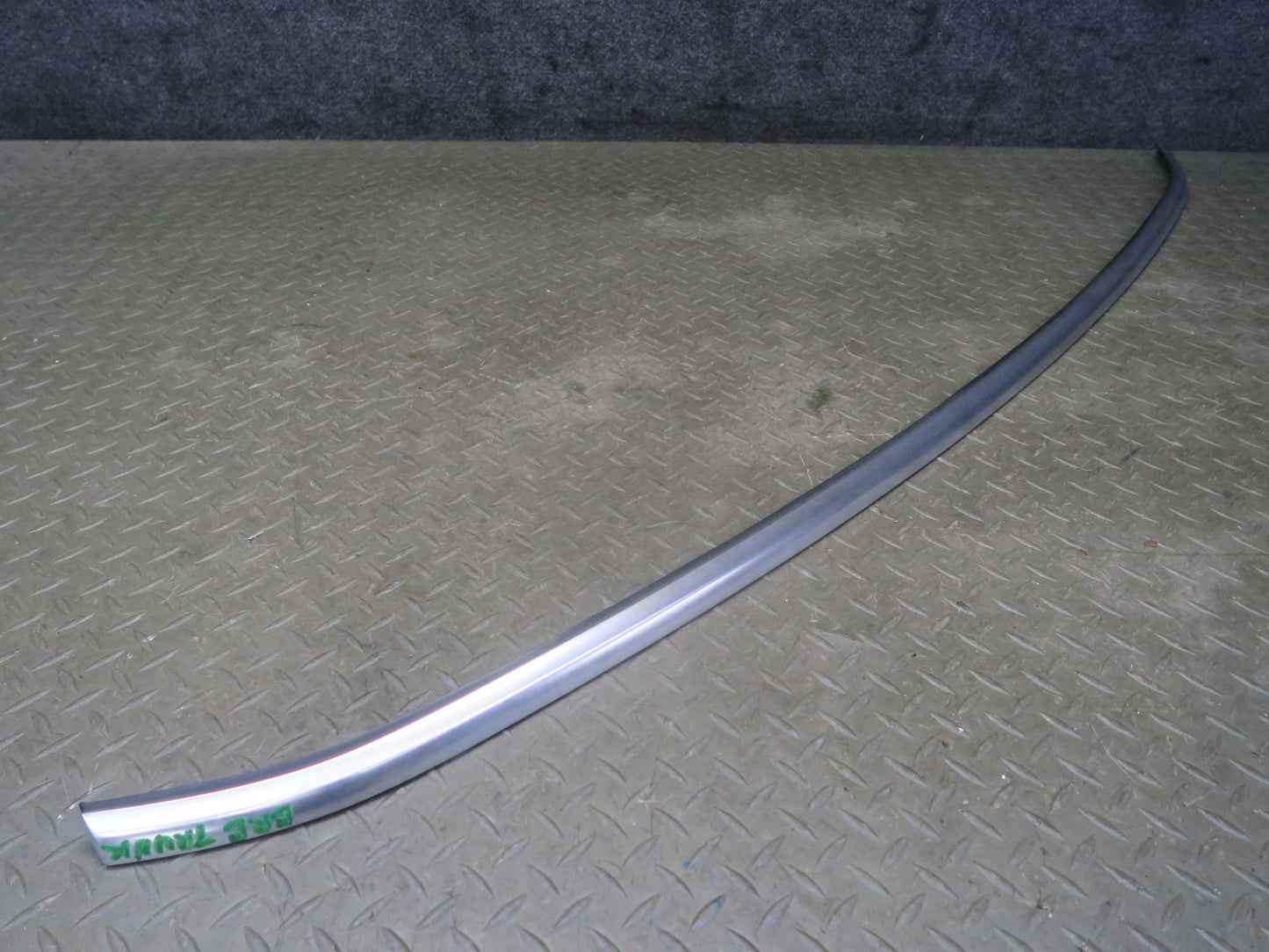 2012-2019 Range Rover Evoque L538 Rear Trunk Tailgate Center Molding Trim Panel
