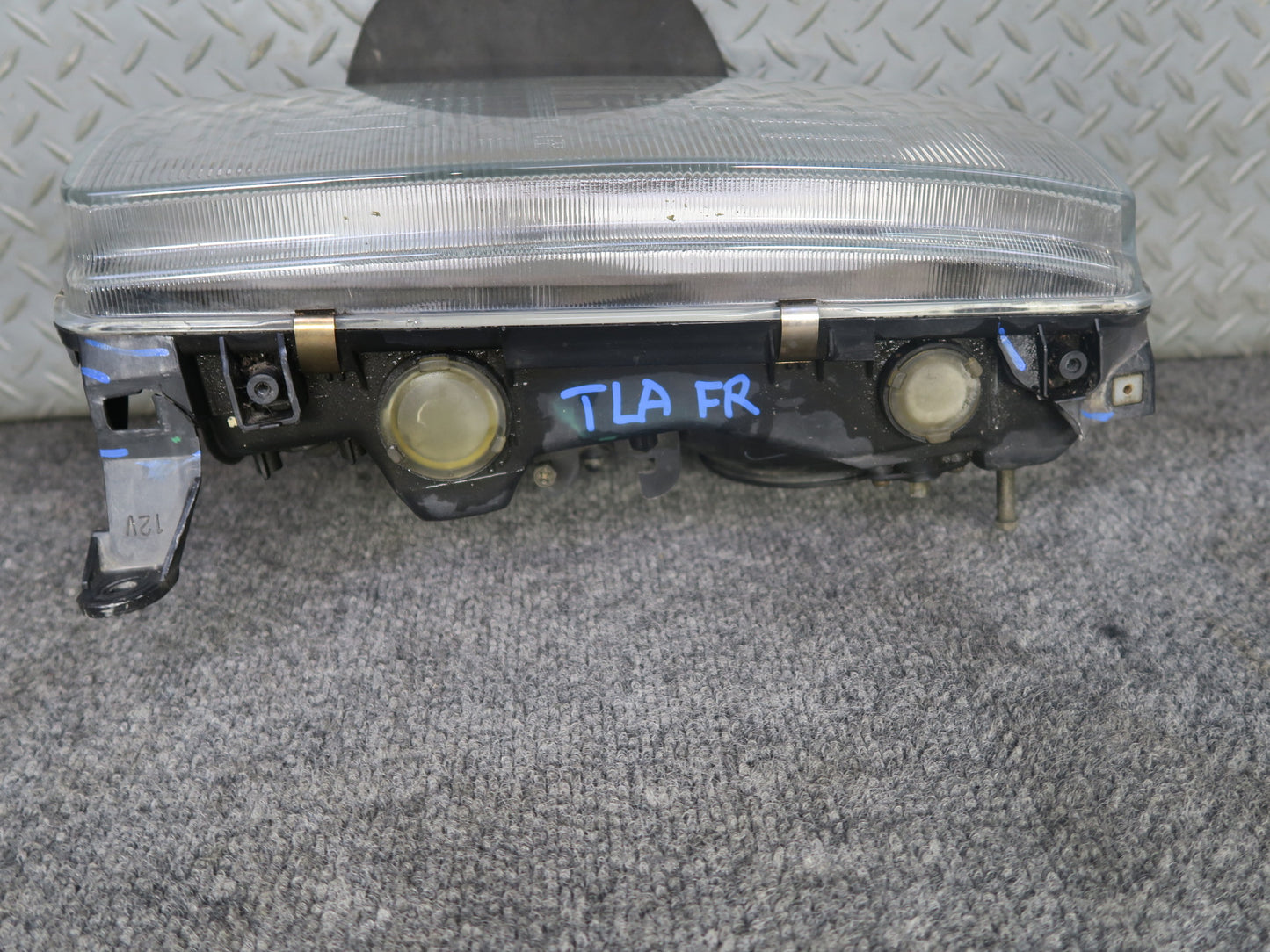 1991-1993 Toyota Land Cruiser FJ80 Front Right Headlight Lamp