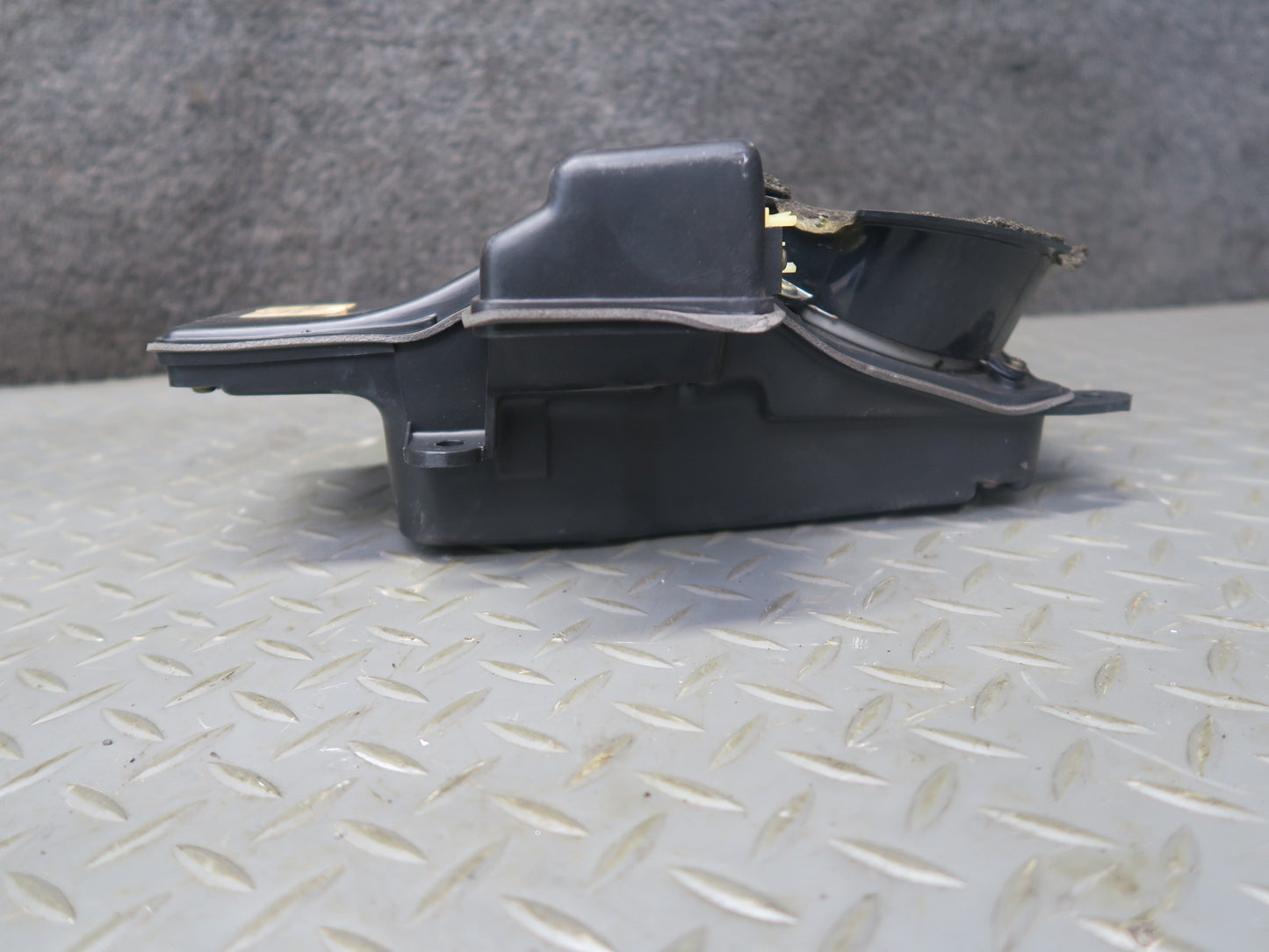 86-92 Toyota Supra MK3 MA70L Set of 2 Front Left & Right Door Speaker Box OEM