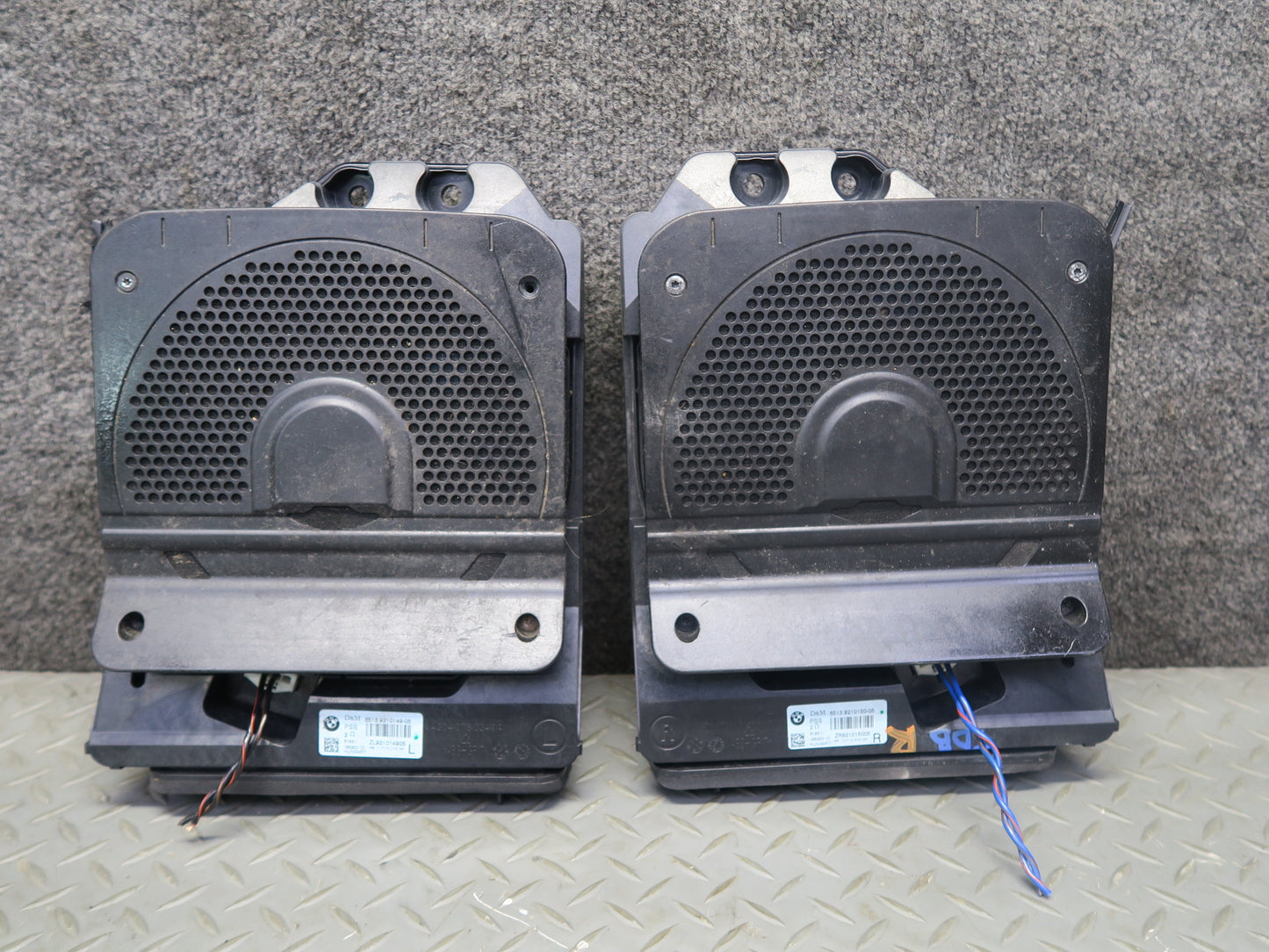 14-16 BMW F30 F32 F34 335i Left & Right Under Seat Hi-fi Subwoofer Speaker Set