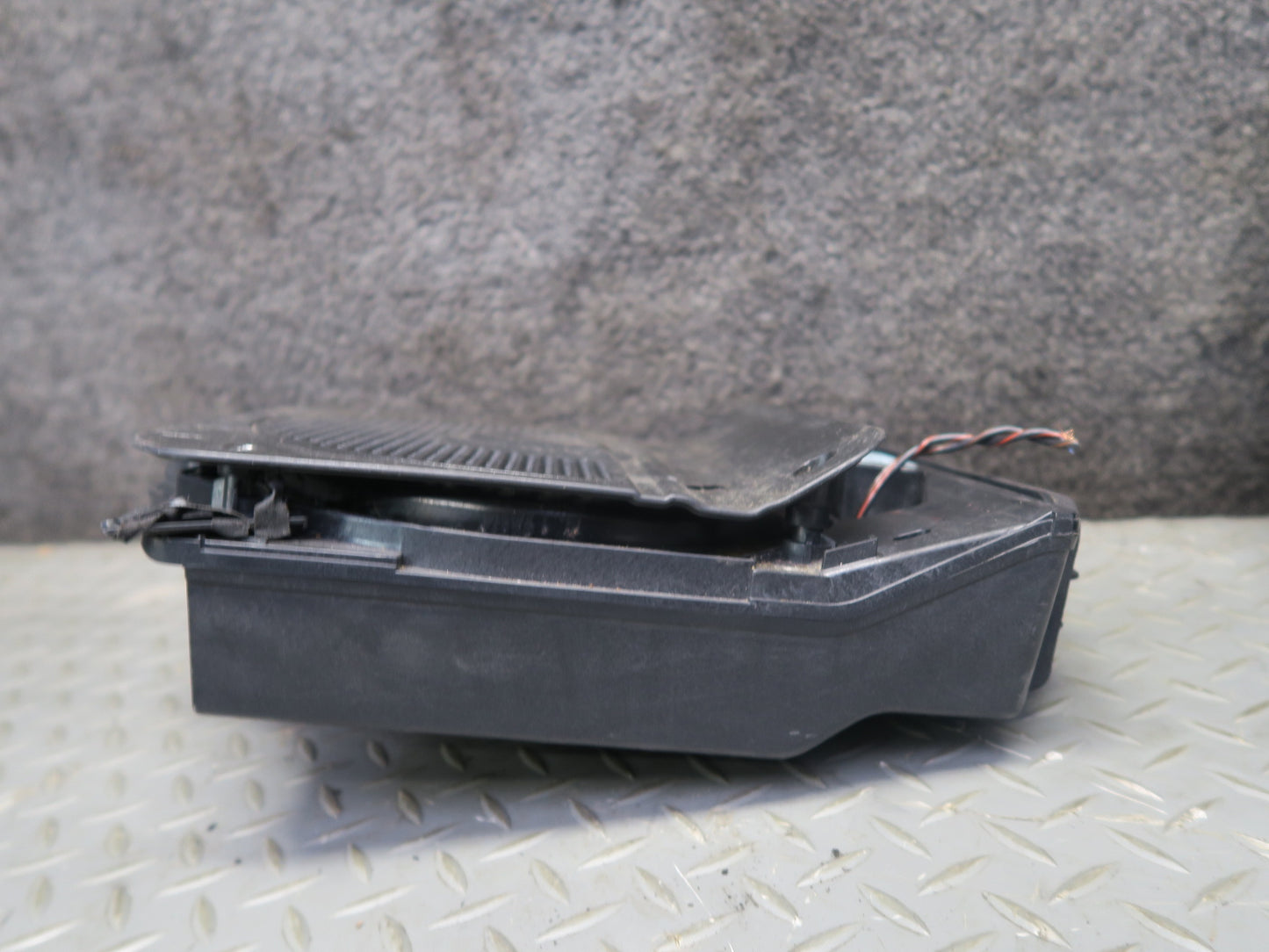 14-16 BMW F30 F32 F34 335i Left & Right Under Seat Hi-fi Subwoofer Speaker Set