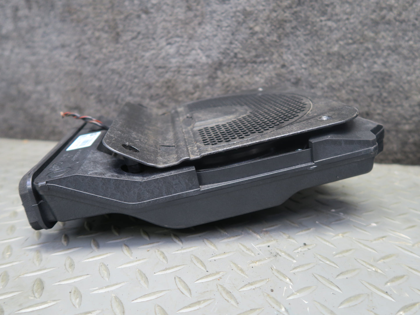 14-16 BMW F30 F32 F34 335i Left & Right Under Seat Hi-fi Subwoofer Speaker Set