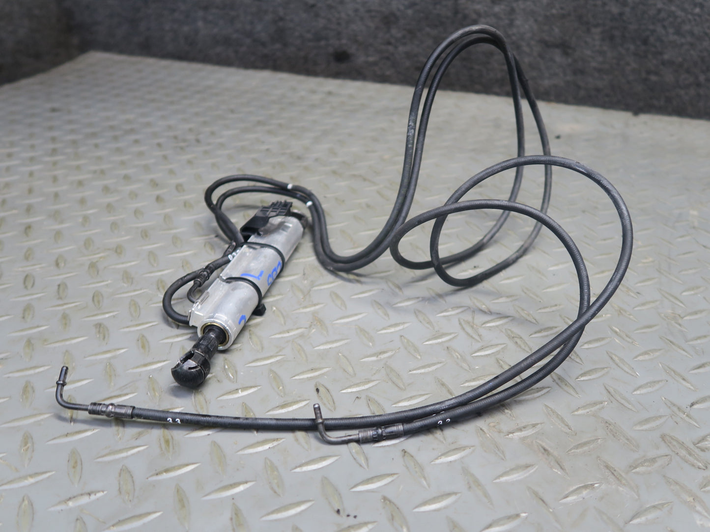 2012-2018 BMW F12 M6 Convertible TOP Roof Hydraulic Shock Cylinder Hose Line Set
