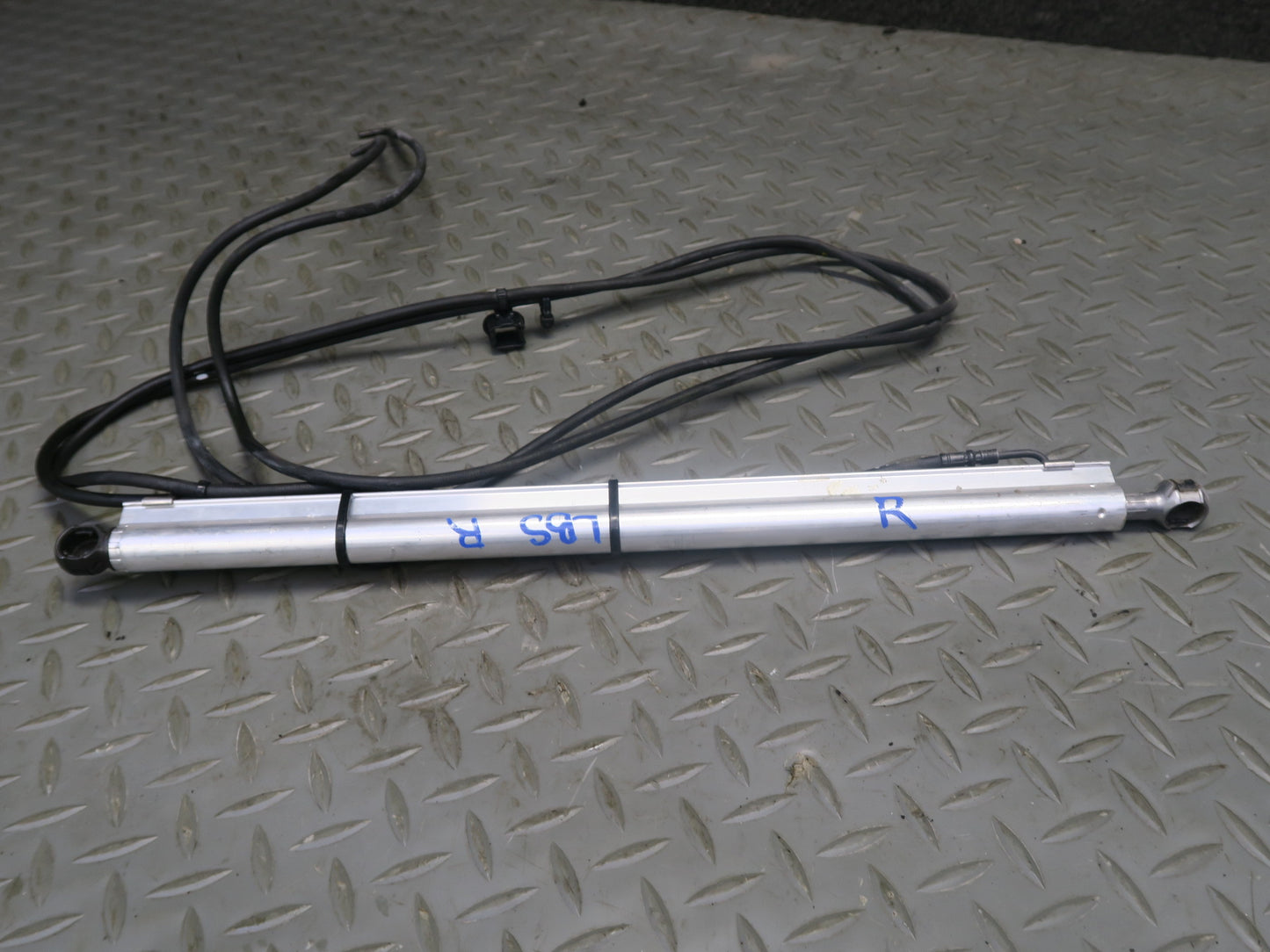 2012-2018 BMW F12 M6 Convertible TOP Roof Hydraulic Shock Cylinder Hose Line Set