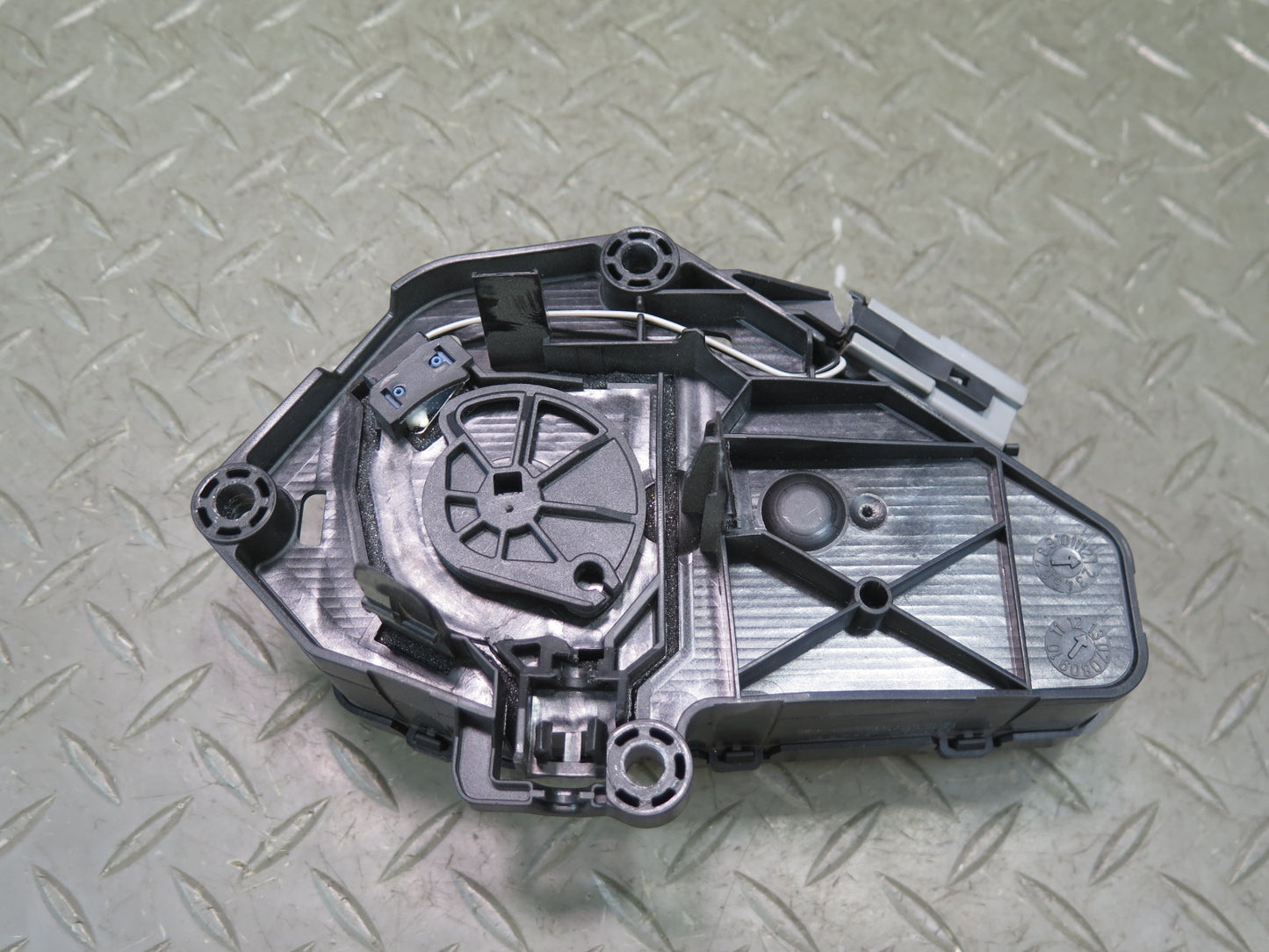 2012-2019 Range Rover Evoque L538 Rear Trunk Lid Lock Latch Actuator Motor
