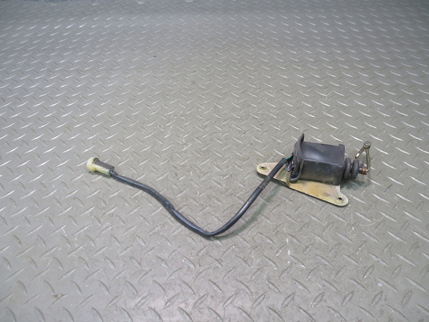 79-83 Datsun S130 280ZX Left Driver Side Power Door Lock Actuator OEM