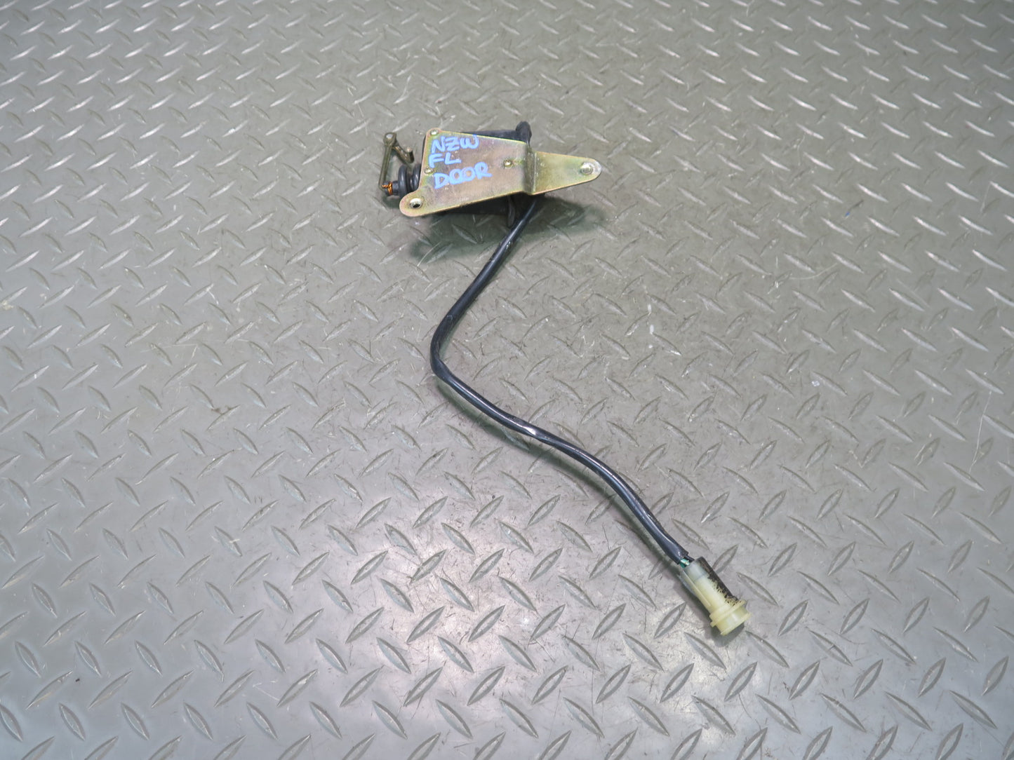 79-83 Datsun S130 280ZX Left Driver Side Power Door Lock Actuator OEM