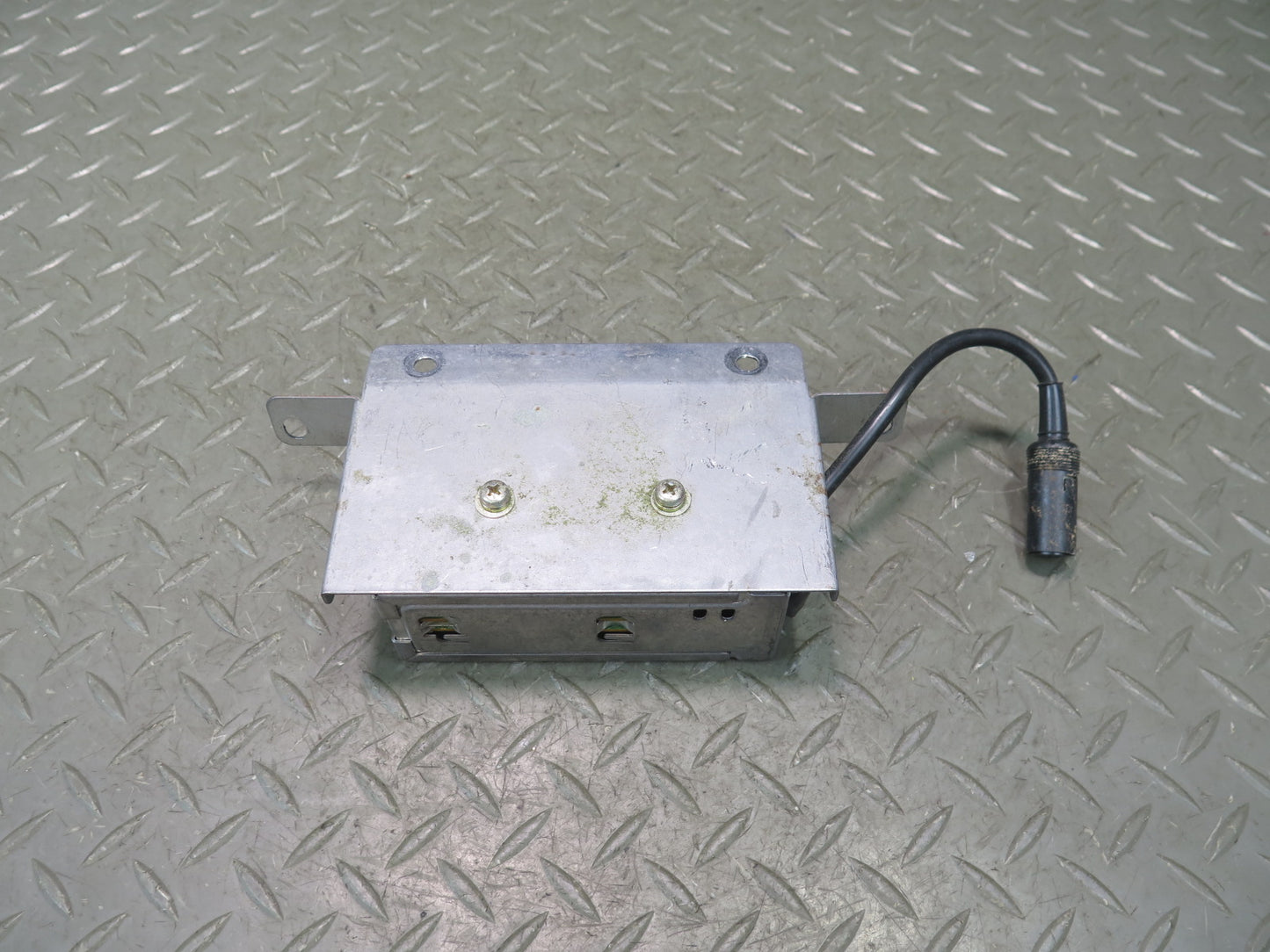 81-83 Datsun 280ZX S130 Wide Stereo Radio Module Unit WS-4001Z OEM