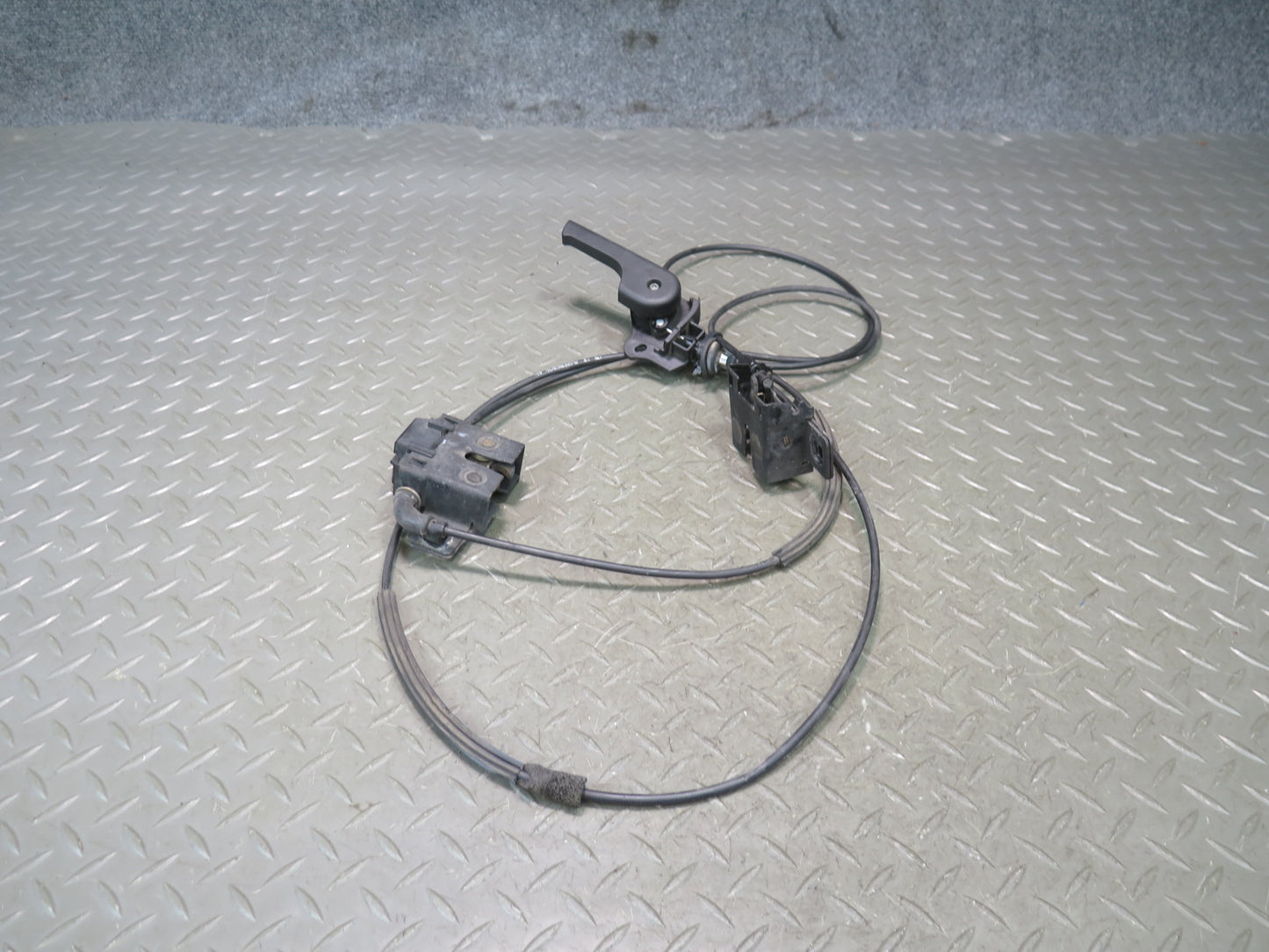 2012-2019 Range Rover Evoque L538 Front Hood Lock Latch Cable Set