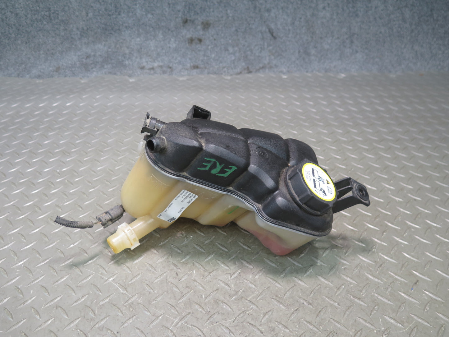 2012-2019 Range Rover Evoque L538 Engine Expansion Overflow Reservoir Tank