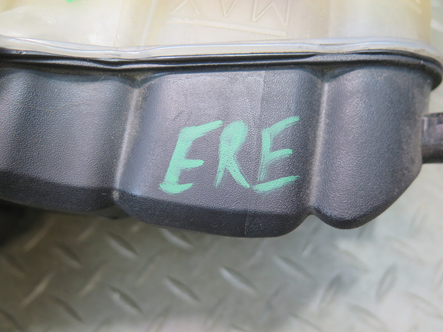 2012-2019 Range Rover Evoque L538 Engine Expansion Overflow Reservoir Tank