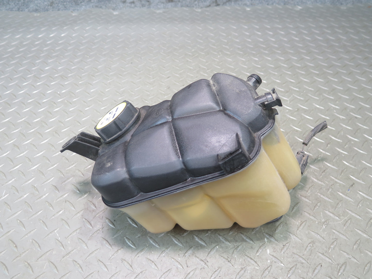 2012-2019 Range Rover Evoque L538 Engine Expansion Overflow Reservoir Tank