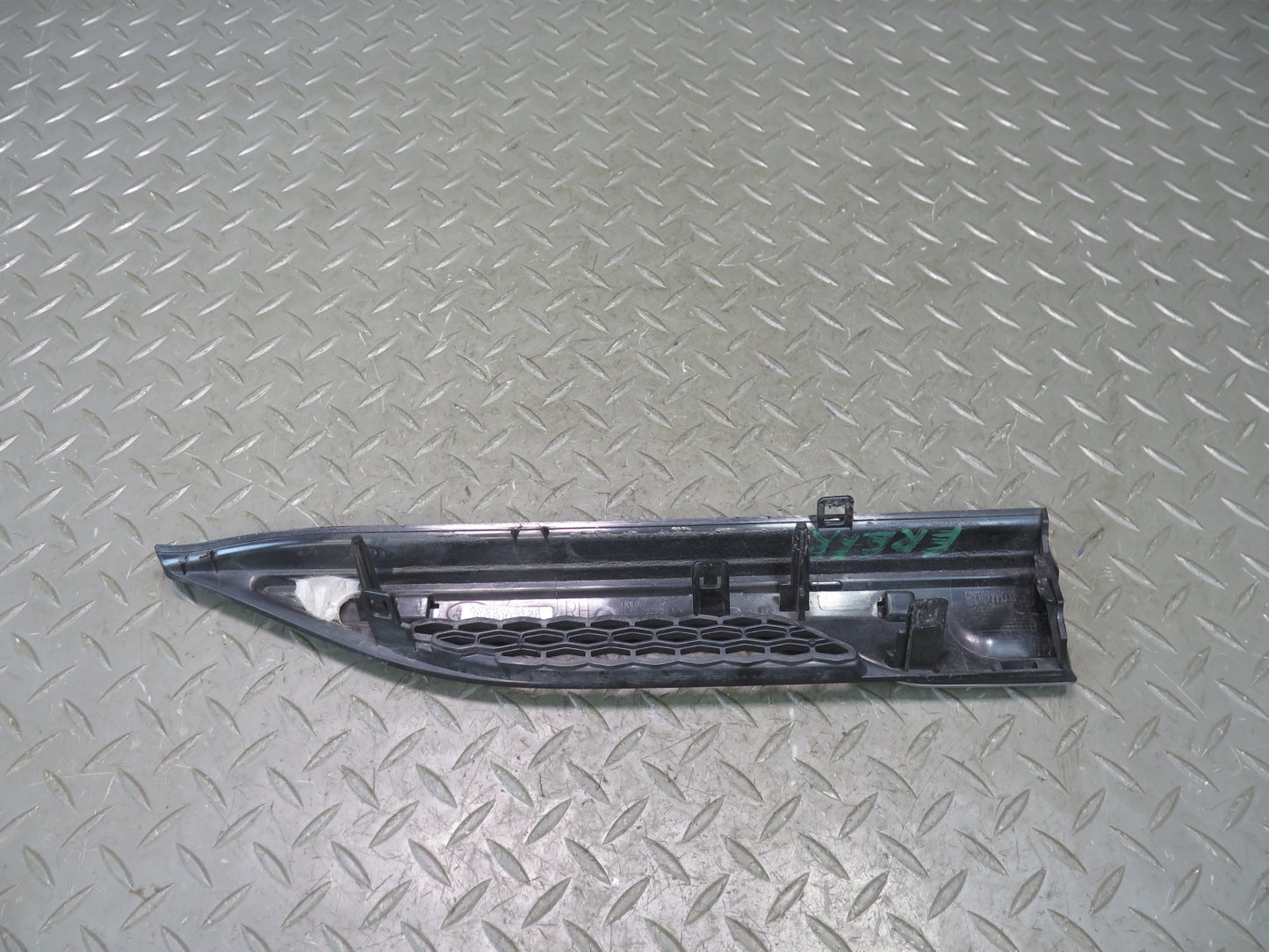 2012-2019 Range Rover Evoque L538 Front Right Fender Air Vent Grille Molding