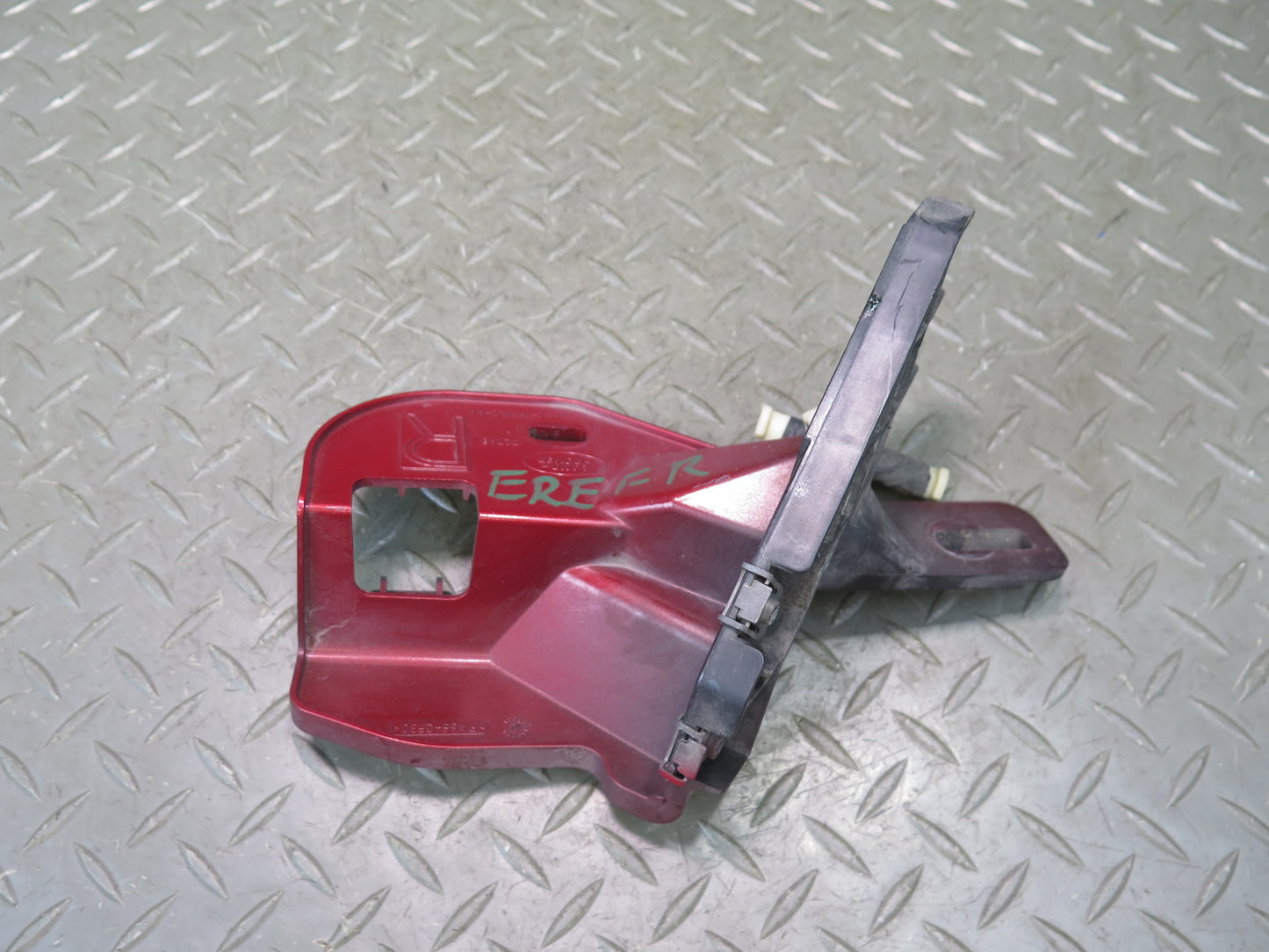 2012-2019 Range Rover Evoque L538 Front Right Fender Support Mount Bracket