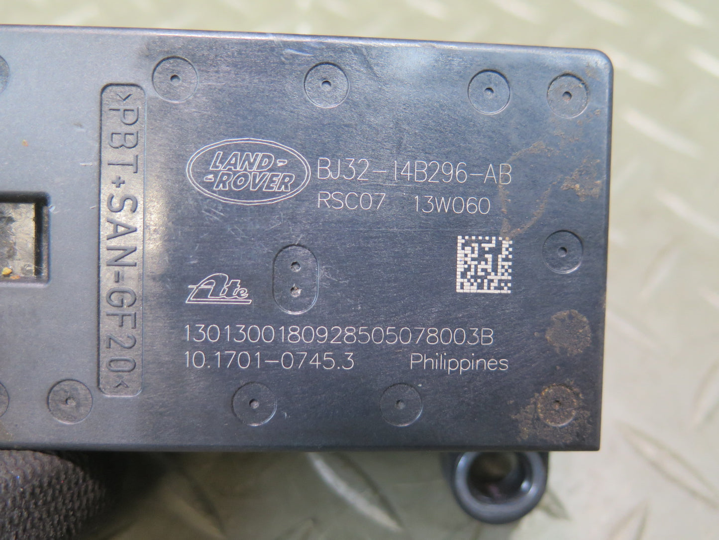 2012-2014 Range Rover Evoque L538 YAW Turn Rate Stability Control Speed Sensor