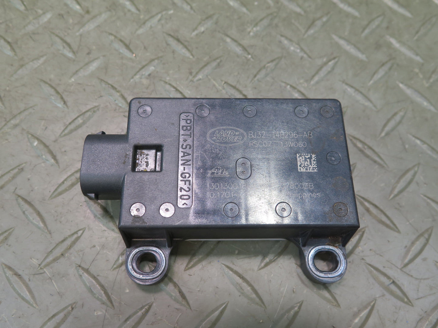 2012-2014 Range Rover Evoque L538 YAW Turn Rate Stability Control Speed Sensor