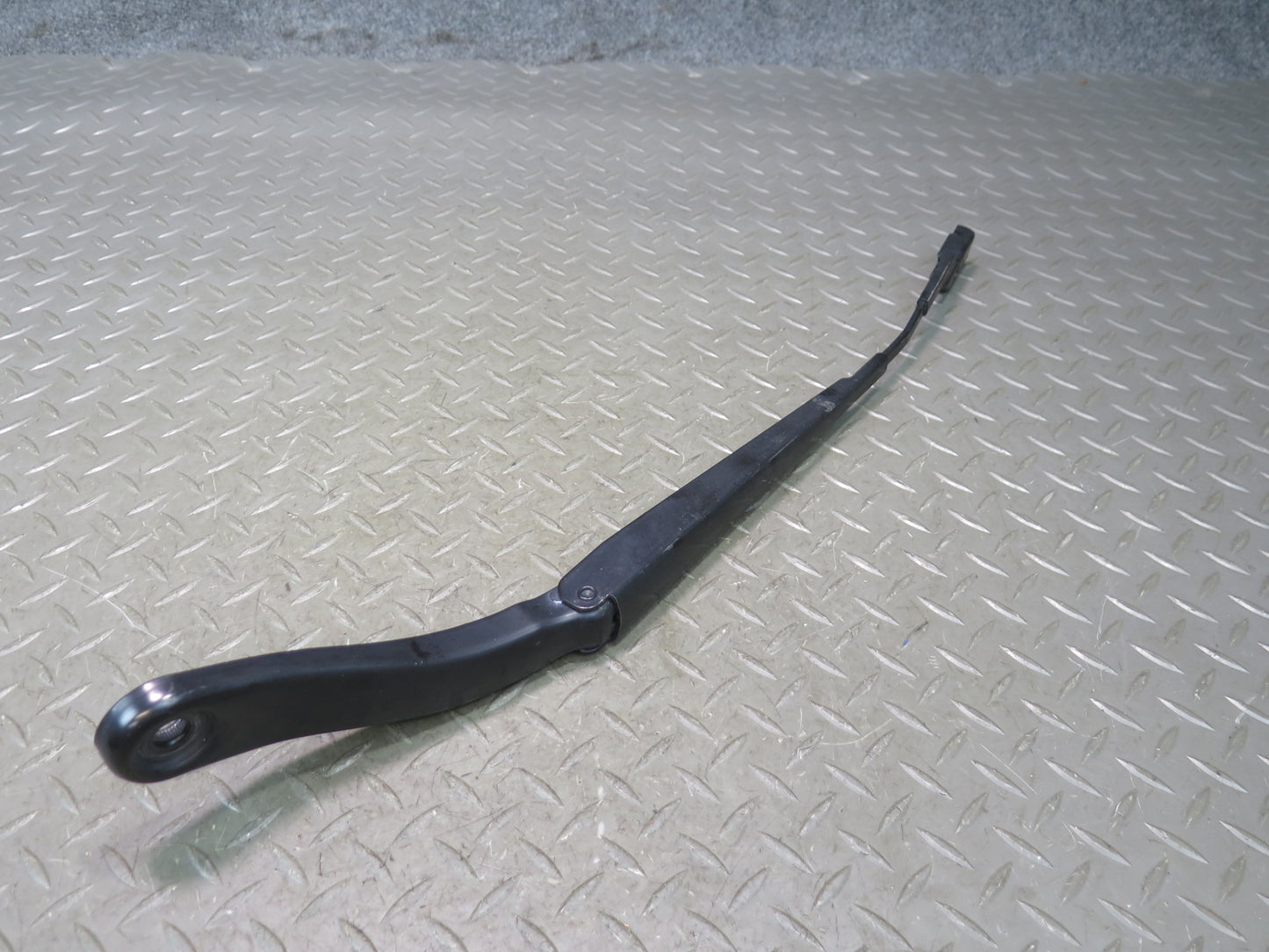 2012-2019 Range Rover Evoque L538 Front Left & Right Wiper Arm Set of 2