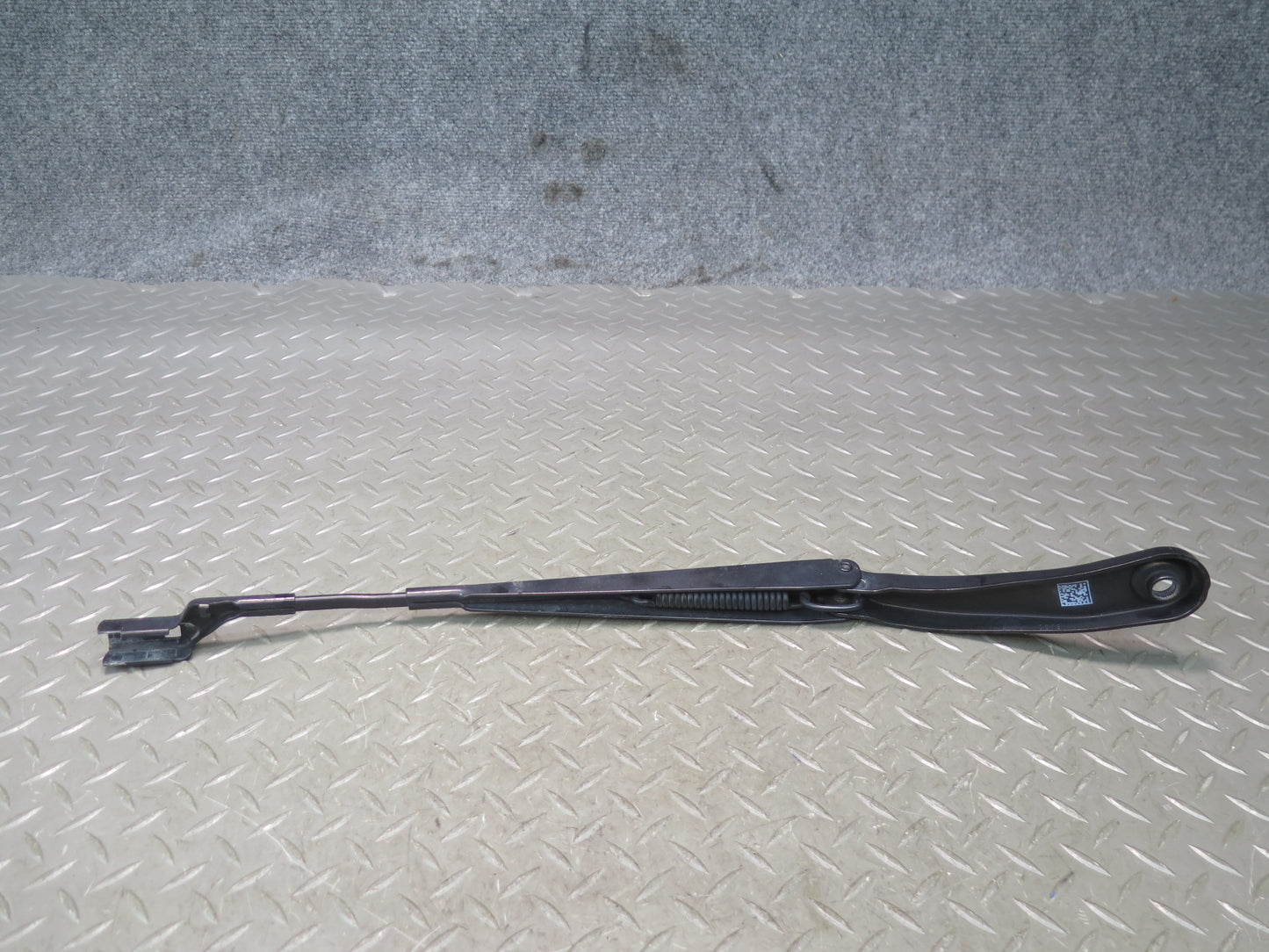 2012-2019 Range Rover Evoque L538 Front Left & Right Wiper Arm Set of 2