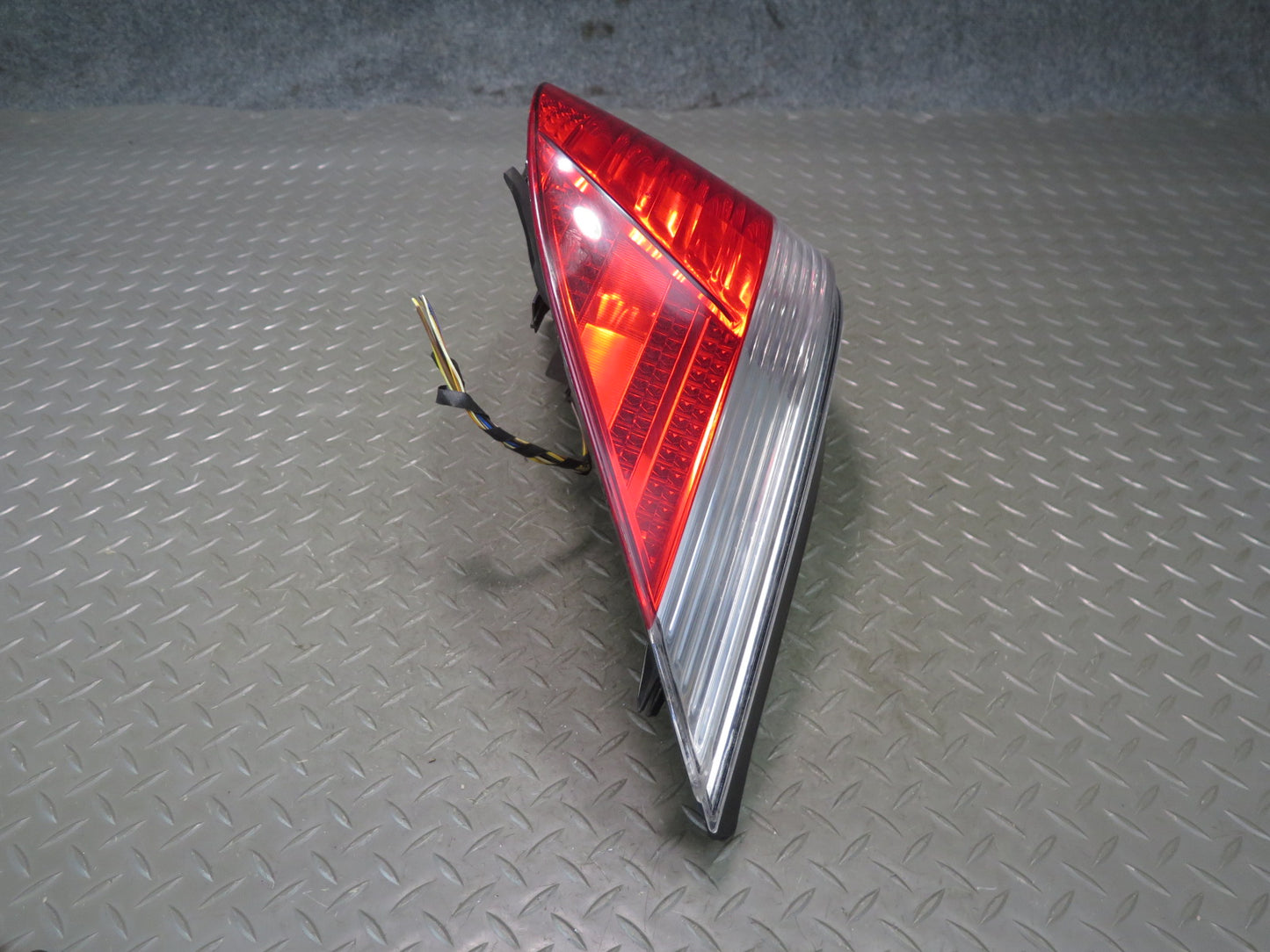 2004-2007 BMW E60 M5 535i Rear Left & Right Tail Light Lamp Set of 2
