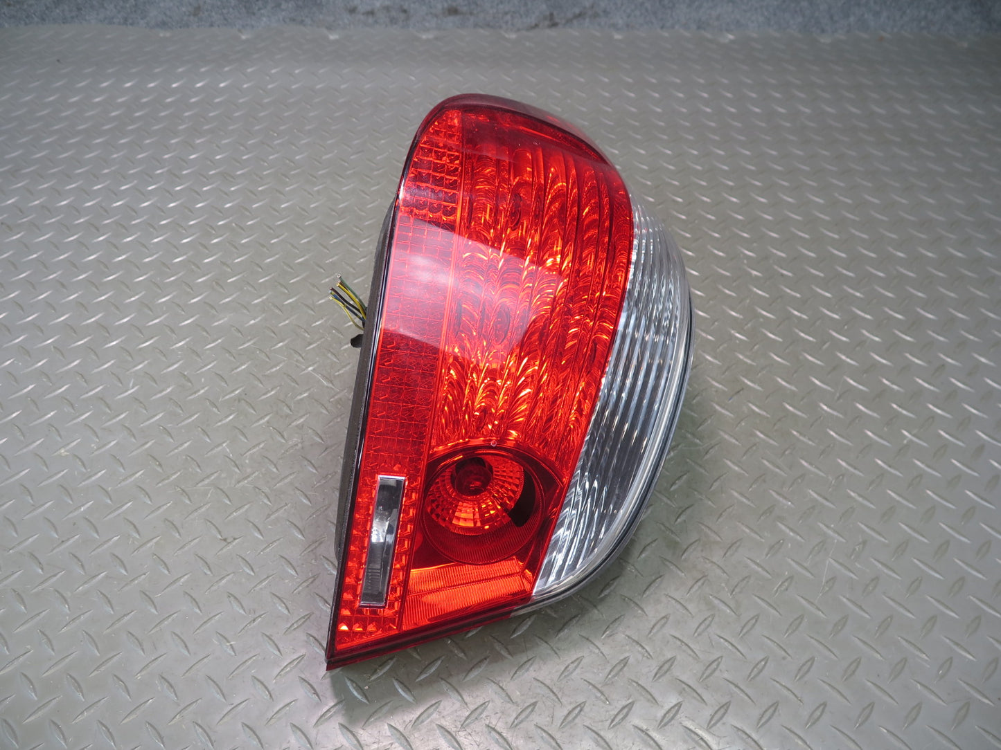 2004-2007 BMW E60 M5 535i Rear Left & Right Tail Light Lamp Set of 2